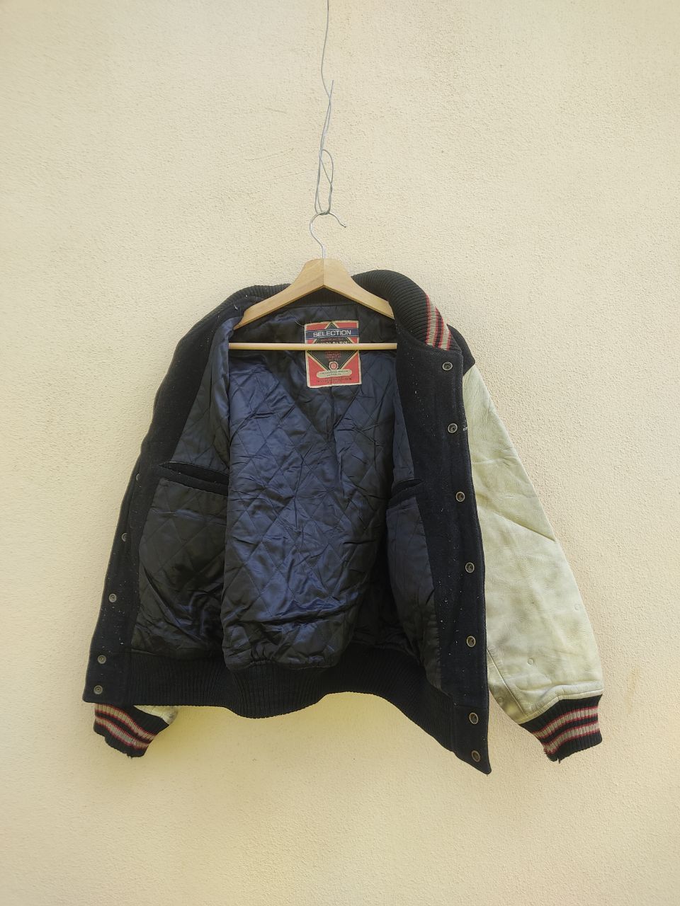 Japanese Brand VINTAGE MEN'S BA-TSU LEATHER VARSITY JACKET Size US L / EU 52-54 / 3 - 6 Thumbnail