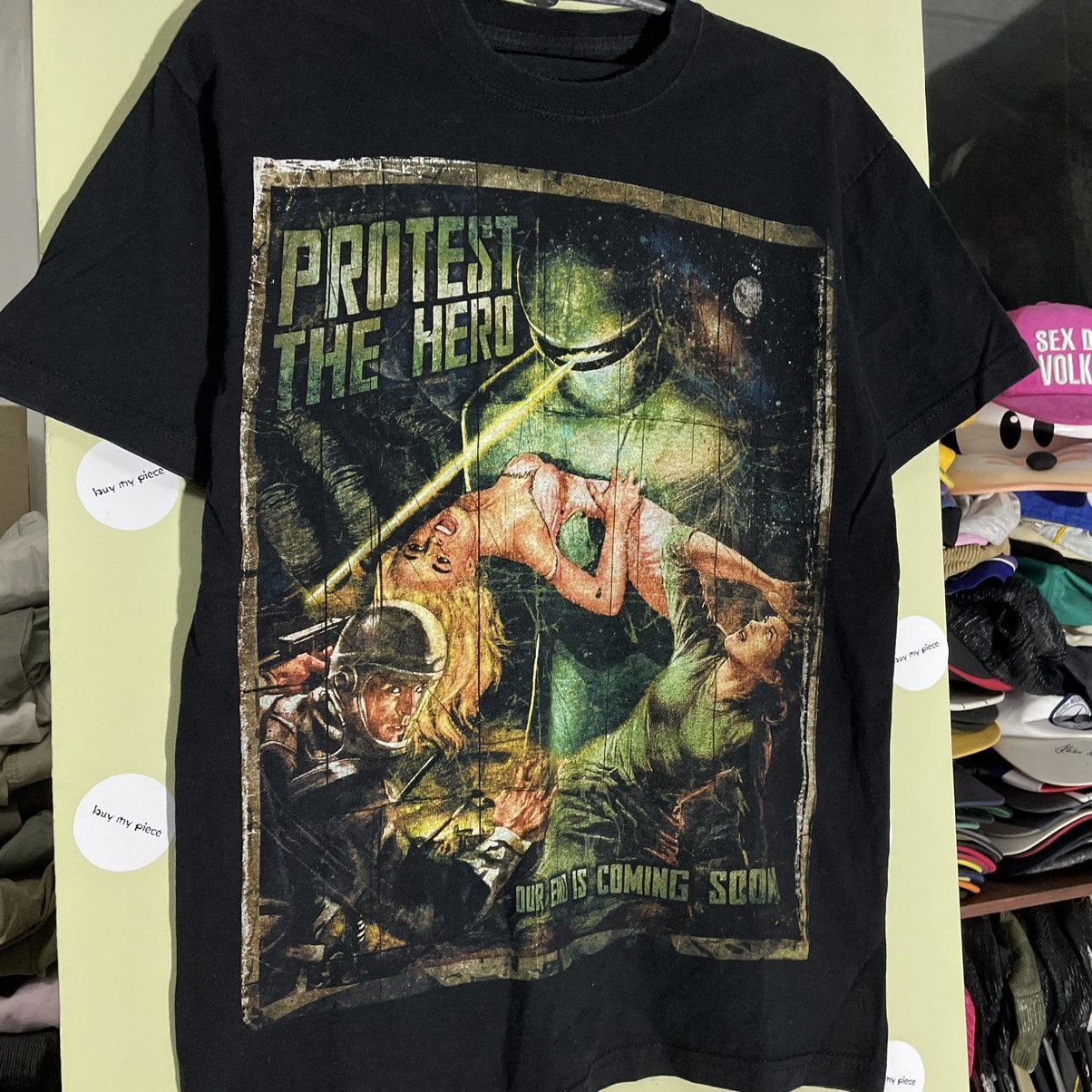 Vintage Vintage 90s Thrashed Graphic Tee Horror Occult Dark Slim M Size US M / EU 48-50 / 2 - 4 Thumbnail