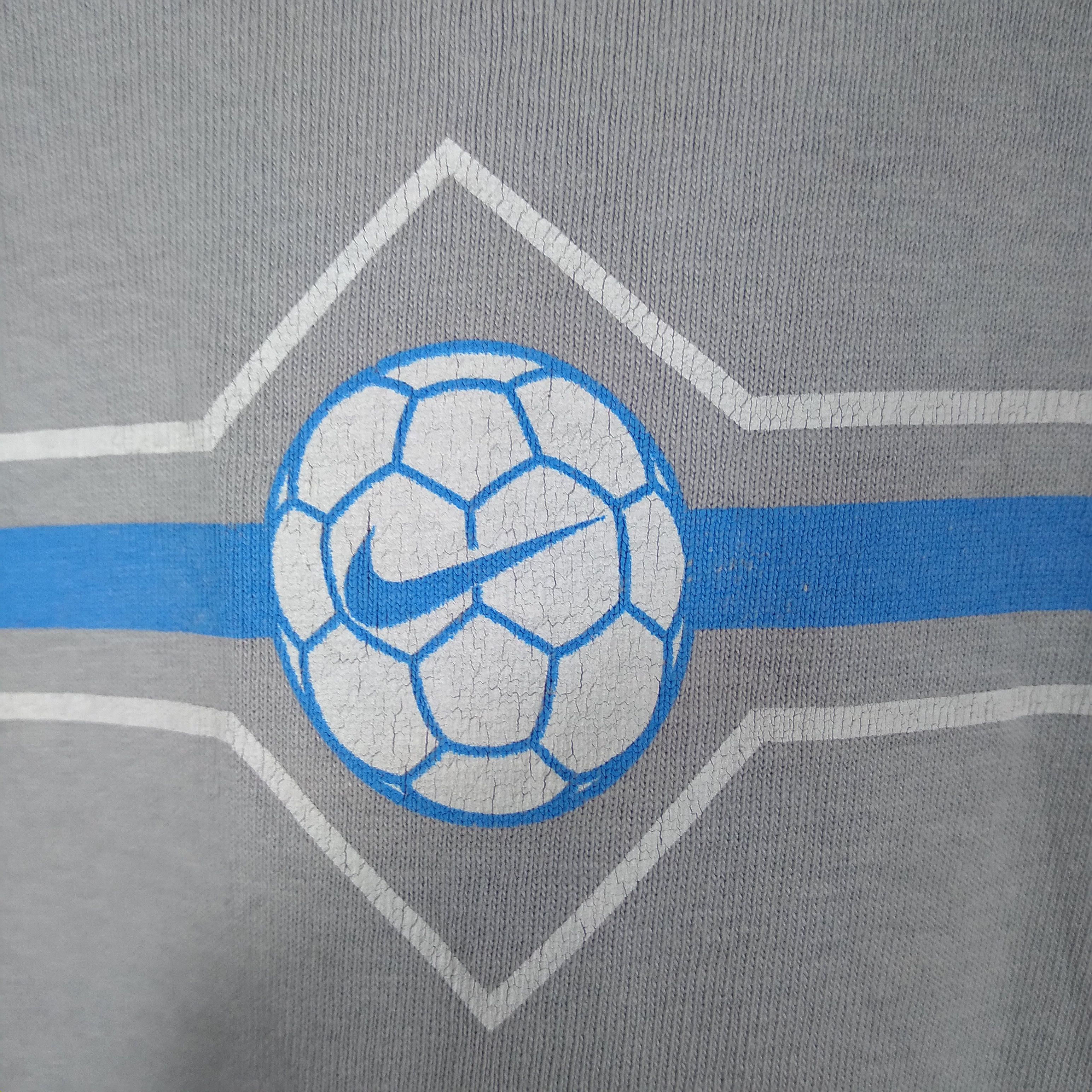 Nike × Vintage Vintage Nike Small Centre Swoosh In Football Style Stripes Size US L / EU 52-54 / 3 - 3 Thumbnail