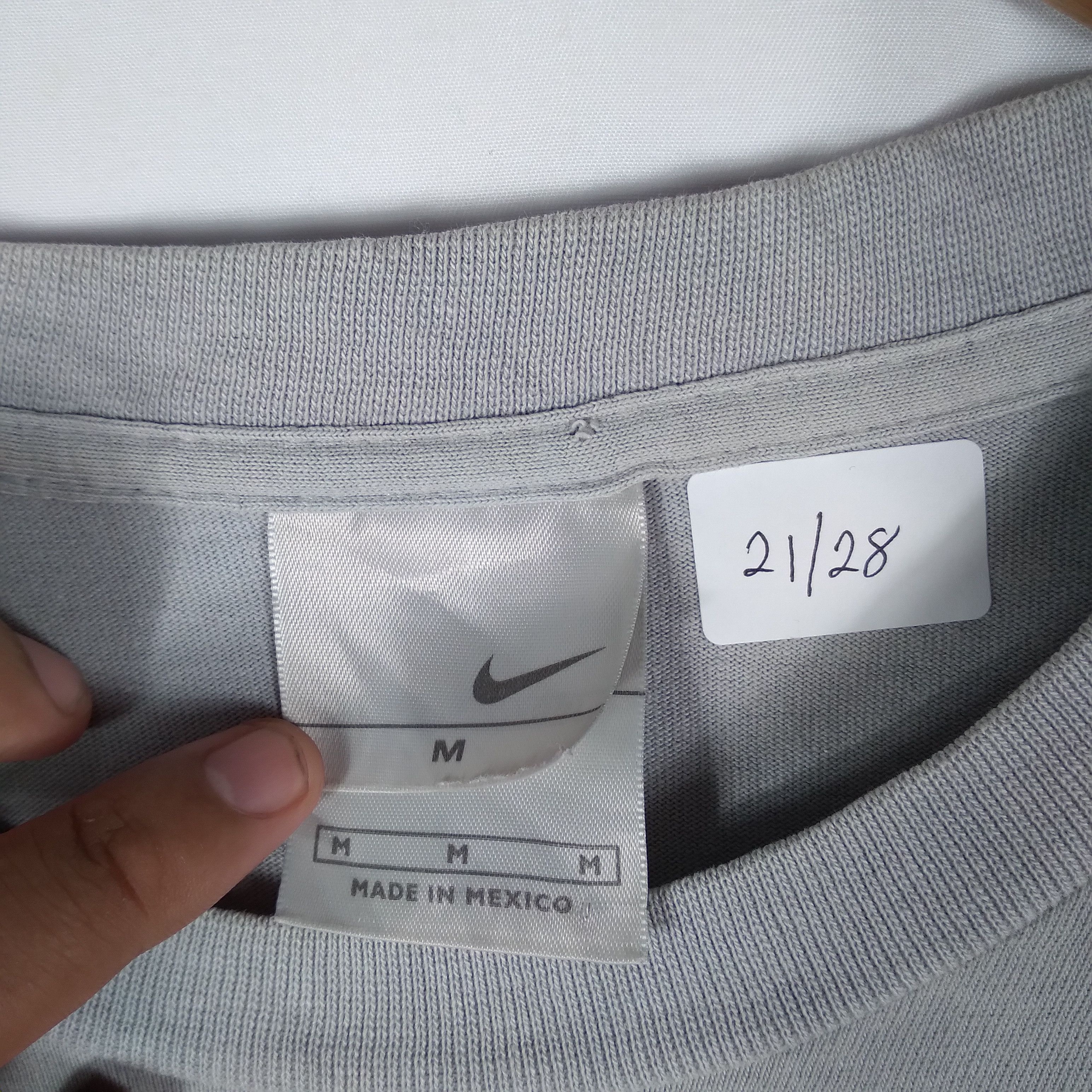 Nike × Vintage Vintage Nike Small Centre Swoosh In Football Style Stripes Size US L / EU 52-54 / 3 - 9 Thumbnail