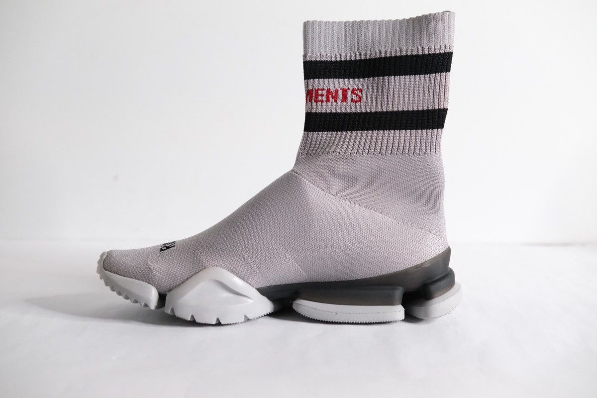 Reebok × Vetements VETEMENTS x Reebok Sock Runner High Grey Size US 6 / EU 39 - 6 Thumbnail