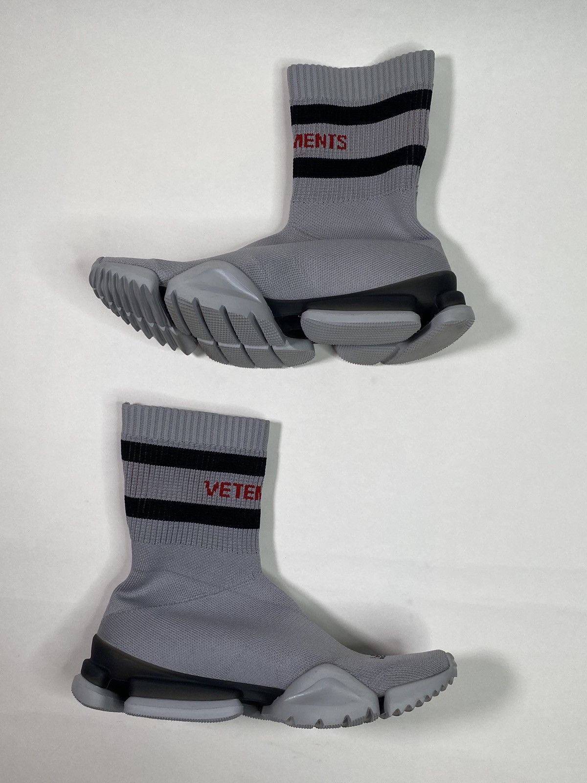 Reebok × Vetements VETEMENTS x Reebok Sock Runner High Grey Size US 6 / EU 39 - 11 Thumbnail