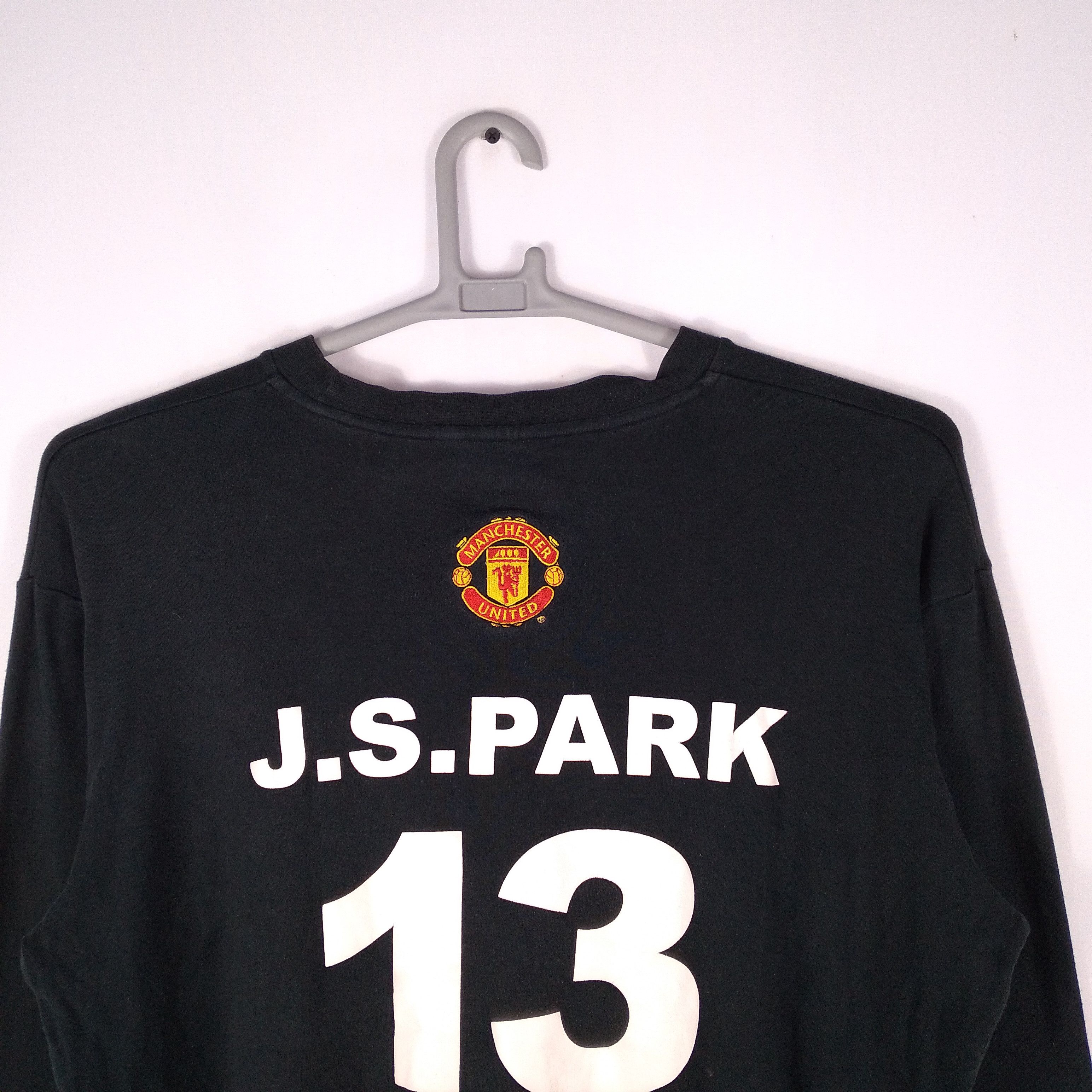 Vintage Park Ji Sung Red Devils Signature Big Image Tribute Tee Size US XL / EU 56 / 4 - 5 Thumbnail