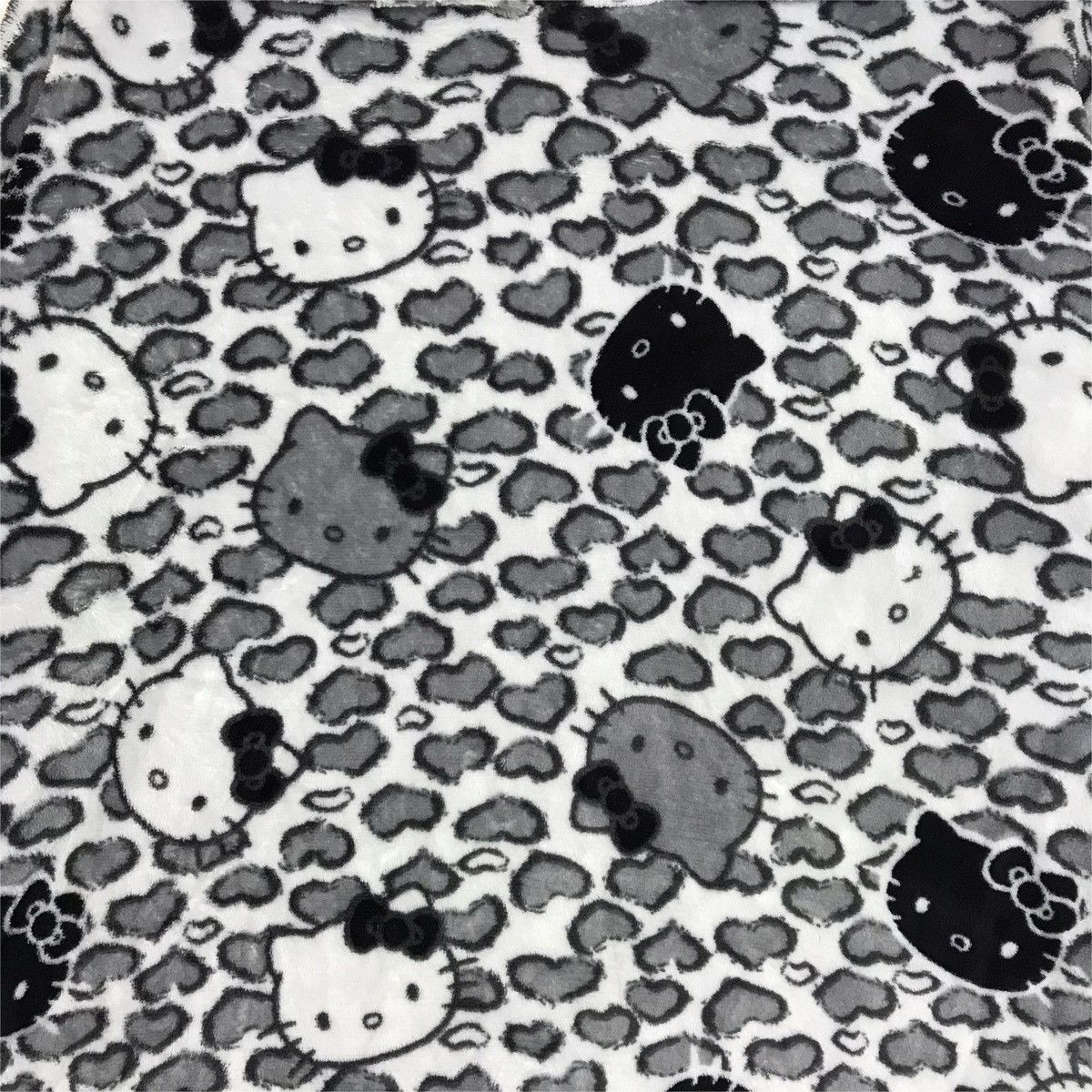 Vintage Vintage Hello Kitty Japanese Cartoon Anime Fleece Hoodie Size US XXL / EU 58 / 5 - 3 Thumbnail