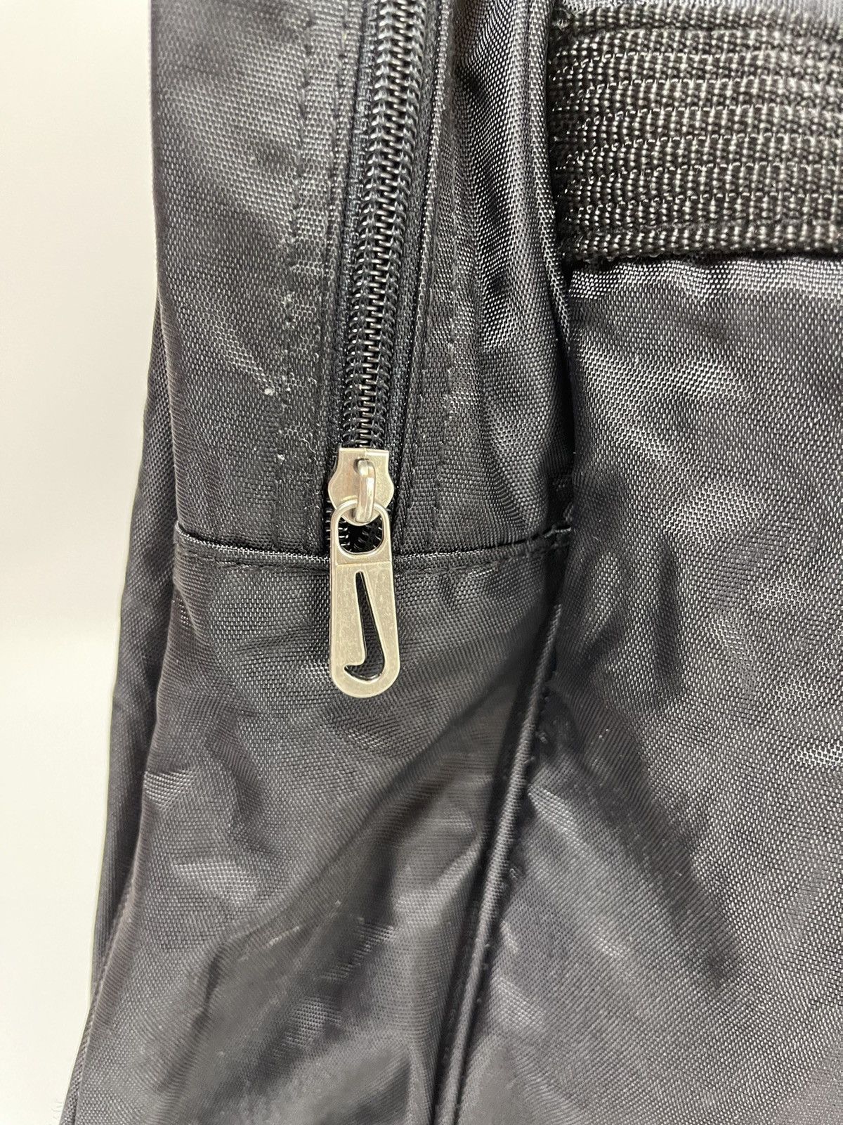 Nike Nike Vintage 90s triple swoosh black big bag luggage Size ONE SIZE - 6 Thumbnail