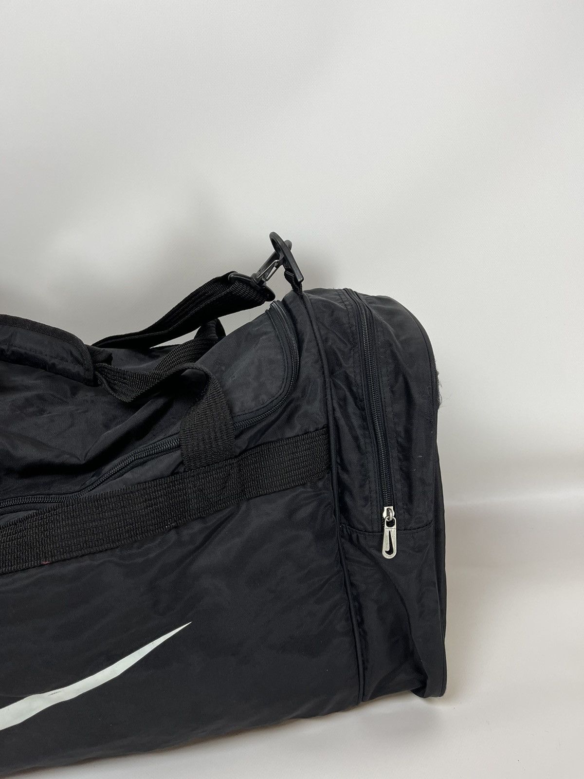 Nike Nike Vintage 90s triple swoosh black big bag luggage Size ONE SIZE - 3 Thumbnail