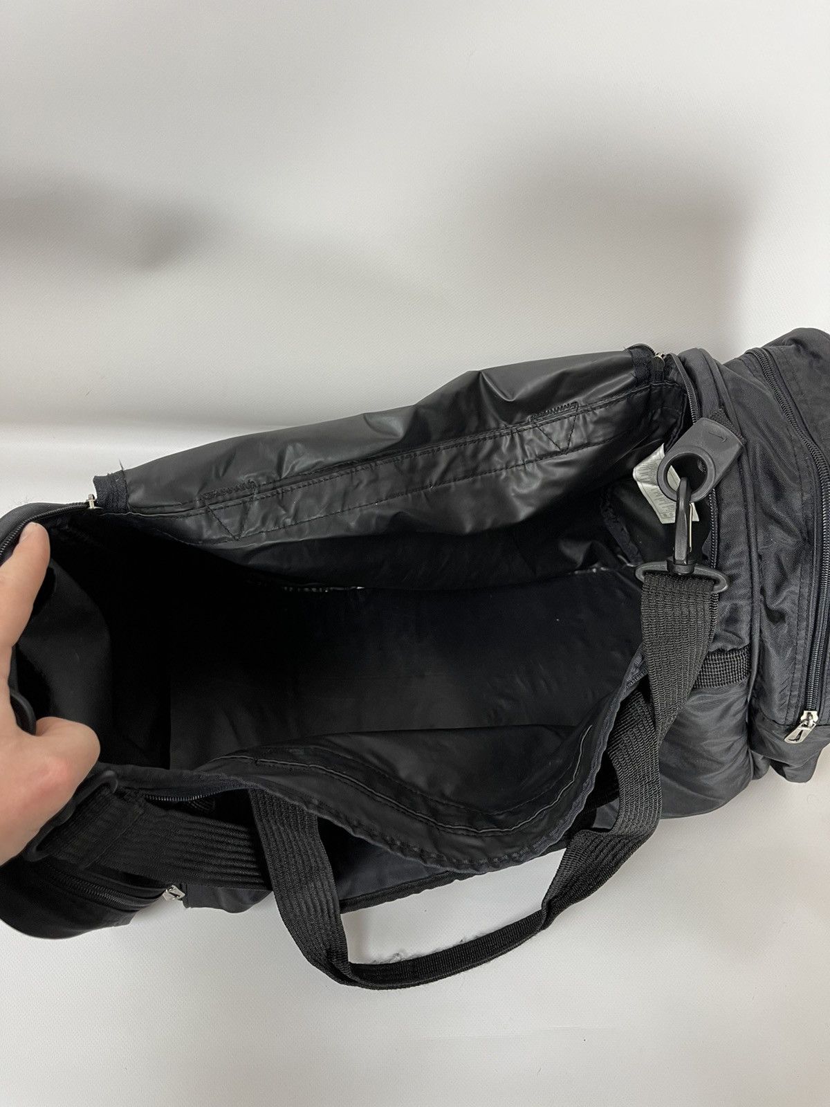 Nike Nike Vintage 90s triple swoosh black big bag luggage Size ONE SIZE - 17 Thumbnail