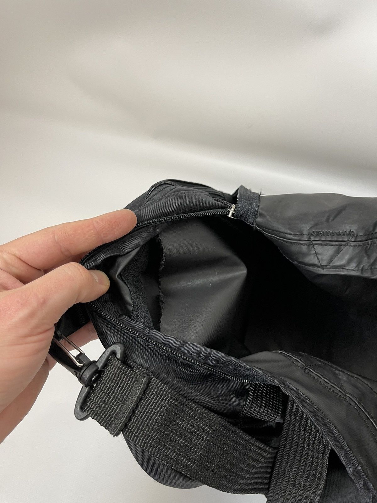Nike Nike Vintage 90s triple swoosh black big bag luggage Size ONE SIZE - 18 Thumbnail