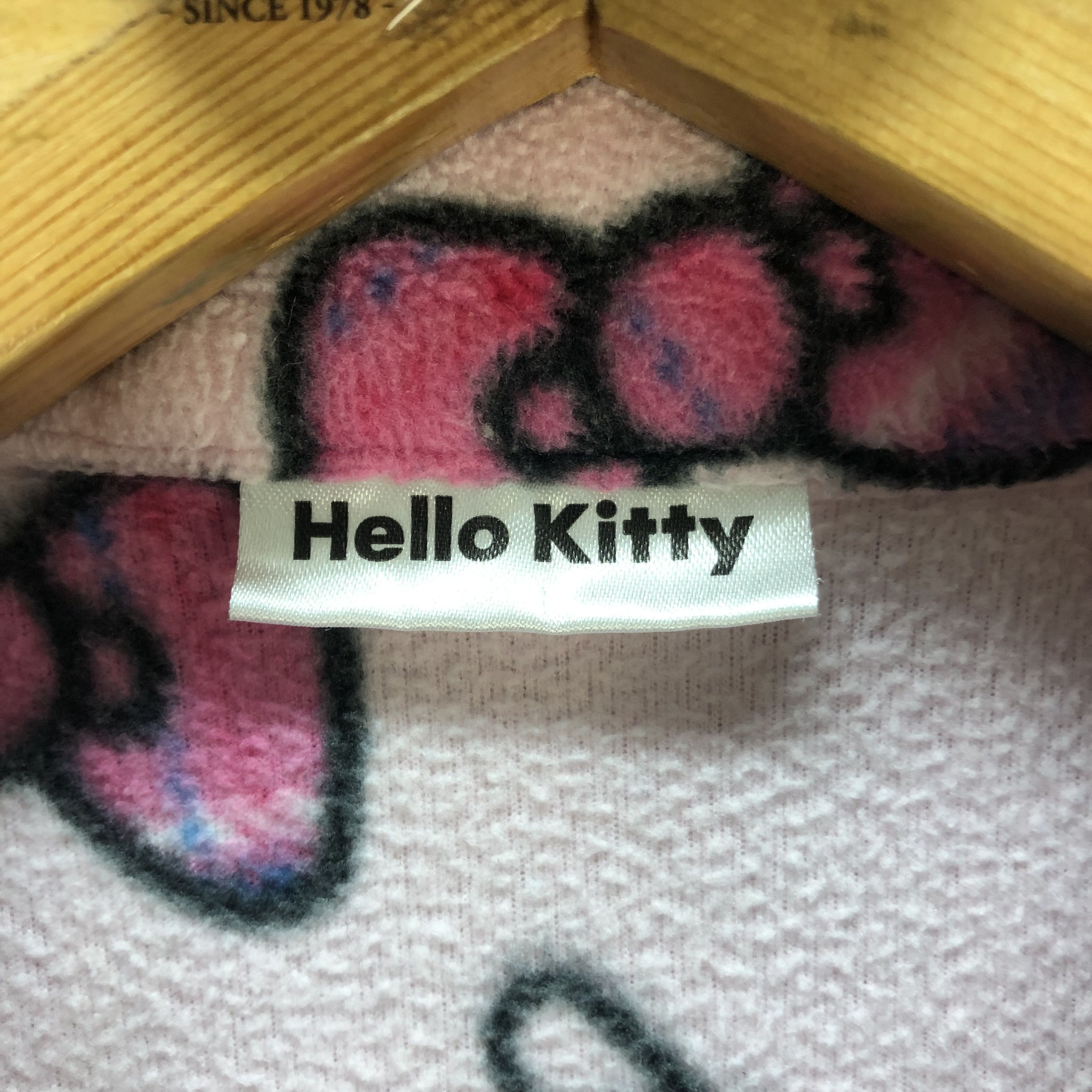 Japanese Brand HELLO KITTY FULLPRINT FLEECE #7121-110 Size L / US 10 / IT 46 - 6 Thumbnail