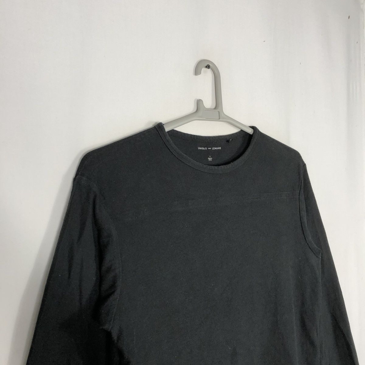 Japanese Brand × Lemaire × Uniqlo 🔥Rare🔥🇯🇵Uniqlo X Lemaire Collaboration Plain Longsleeves Tee Size US L / EU 52-54 / 3 - 7 Thumbnail