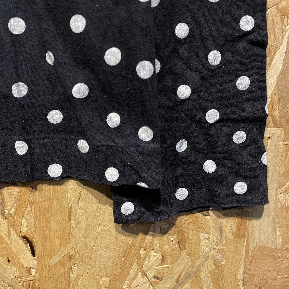 Comme des Garcons × Comme des Garcons PLAY × Comme des Garcons SHIRT Comme Des Garcons PLAY Basic Love Polkadot Longsleeve Tee Size US S / EU 44-46 / 1 - 4 Thumbnail