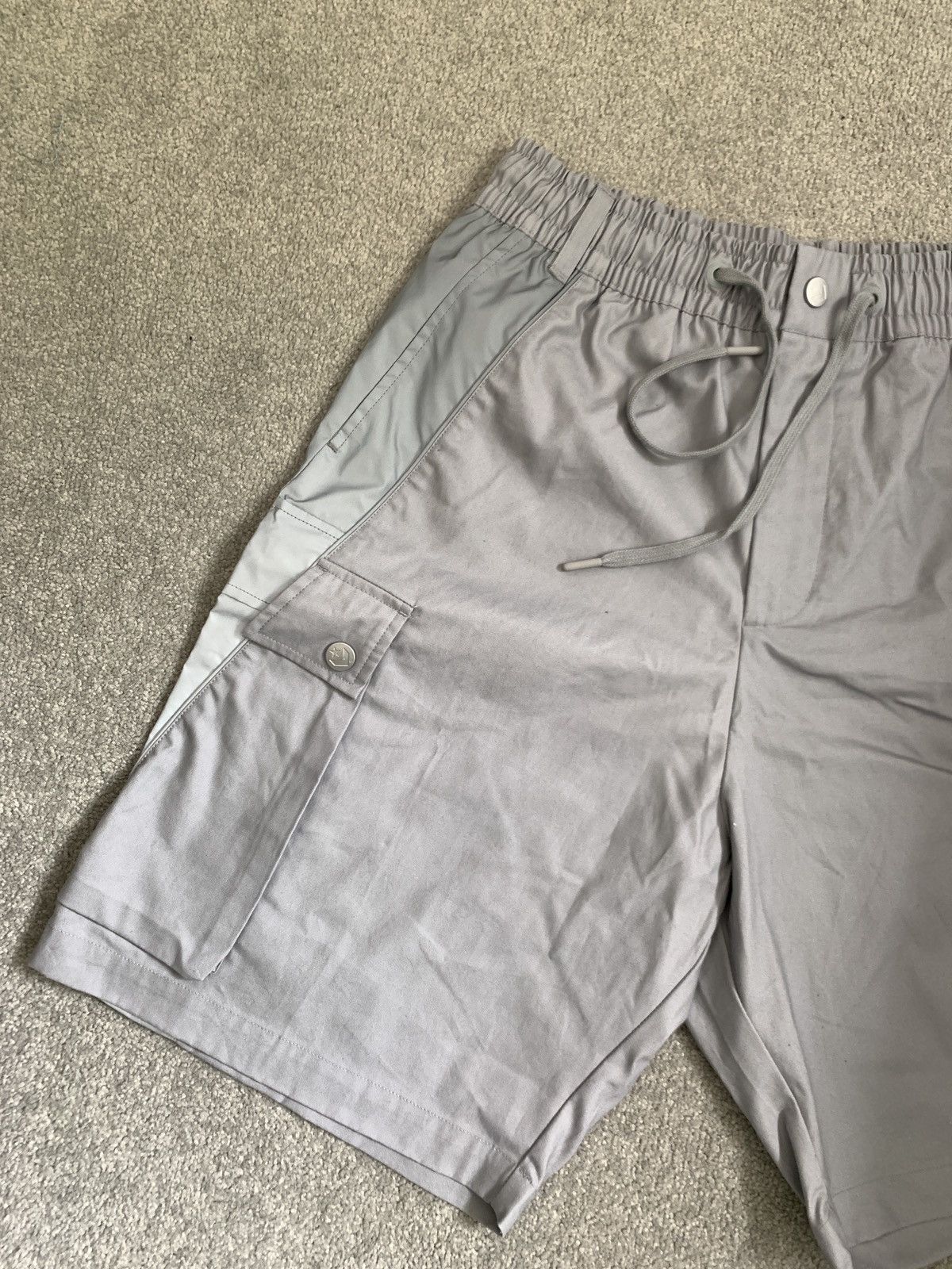 Converse × Designer × Feng Chen Wang Converse Collaborated Deconstructed reflected grey short Size US 29 - 4 Thumbnail