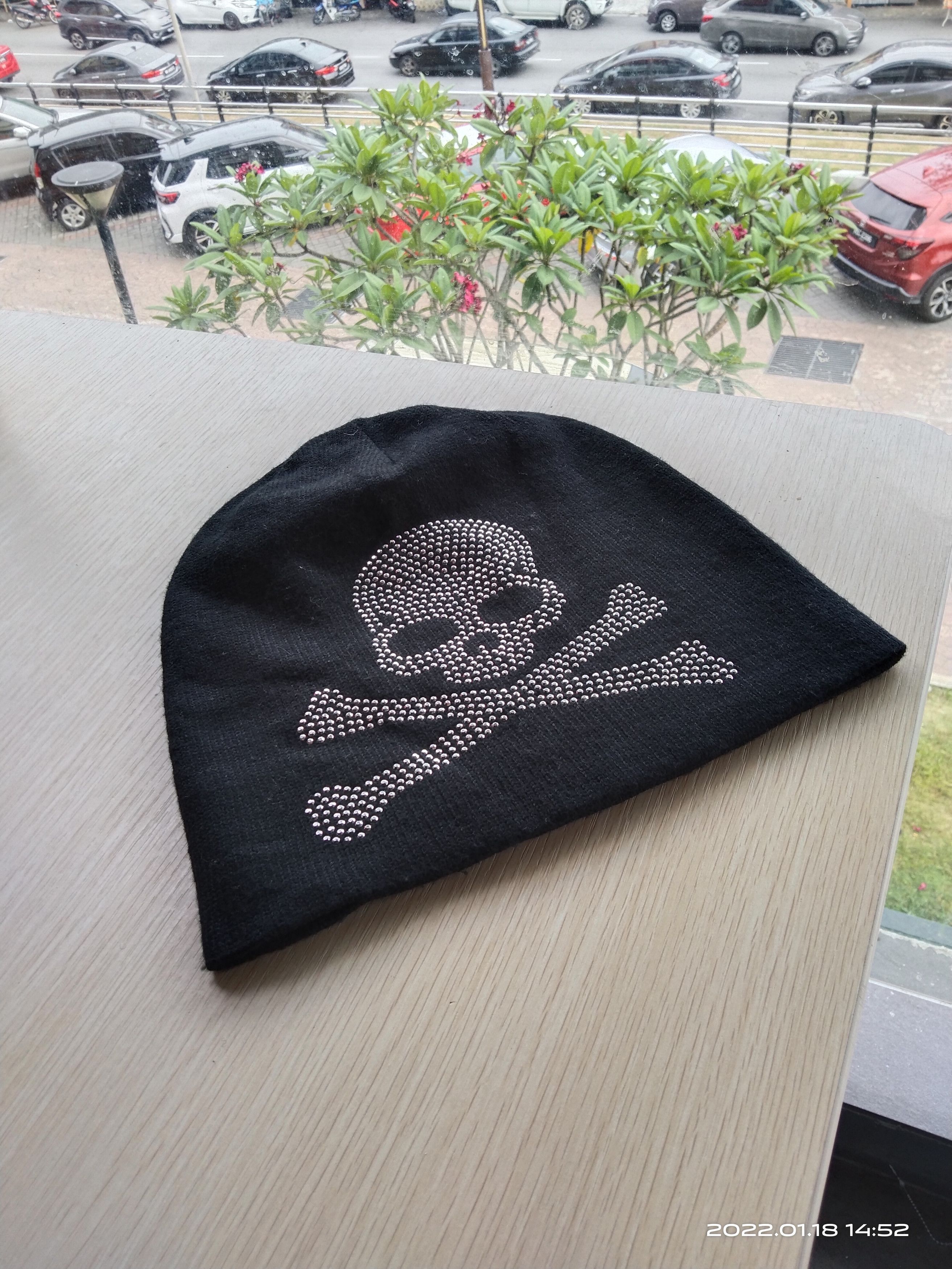 Japanese Brand JAPANESE BOMBTRAX CROSSBONE BEANIE HAT INSPIRED MASTERMIND Size ONE SIZE - 1 Thumbnail