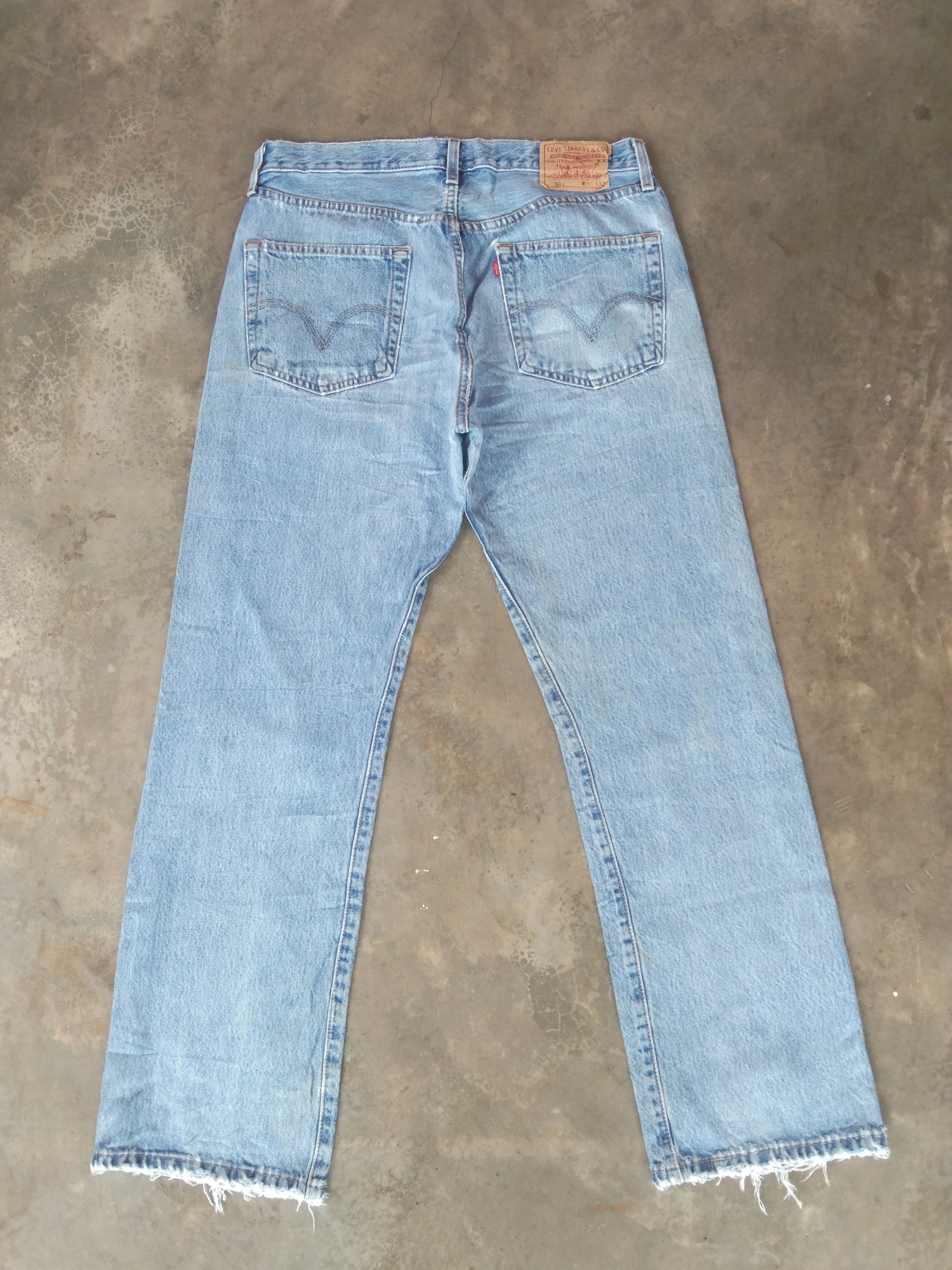 Levi's Vintage Levis 501 Straight Leg Distressed Jeans 34x32 Size US 34 / EU 50 - 2 Thumbnail