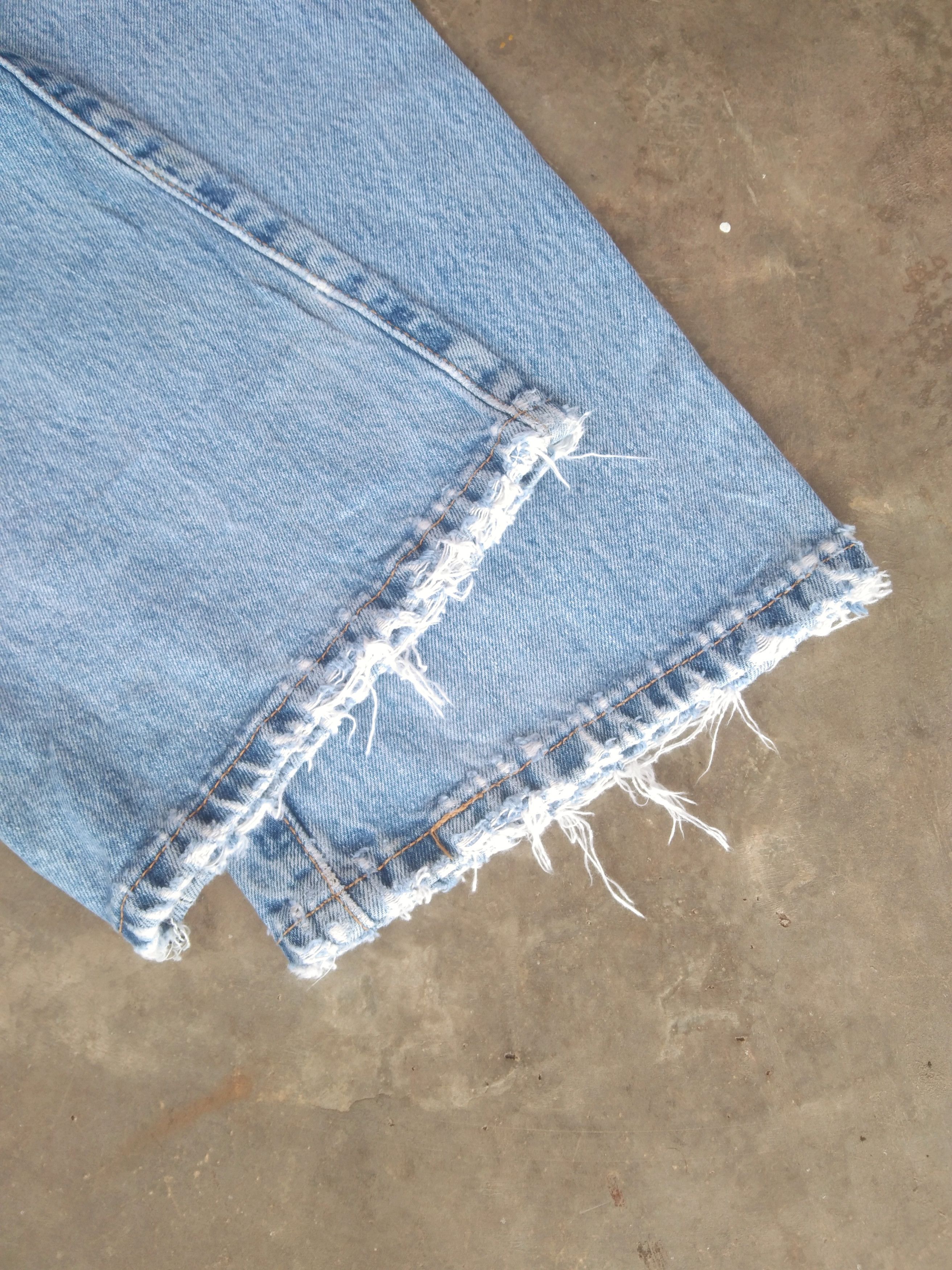 Levi's Vintage Levis 501 Straight Leg Distressed Jeans 34x32 Size US 34 / EU 50 - 3 Thumbnail