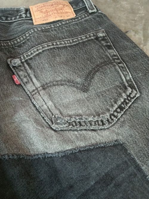 Levi's 90s Vintage Levi's 501 Made In USA Distressed Jeans 33x30 Size US 33 - 7 Thumbnail
