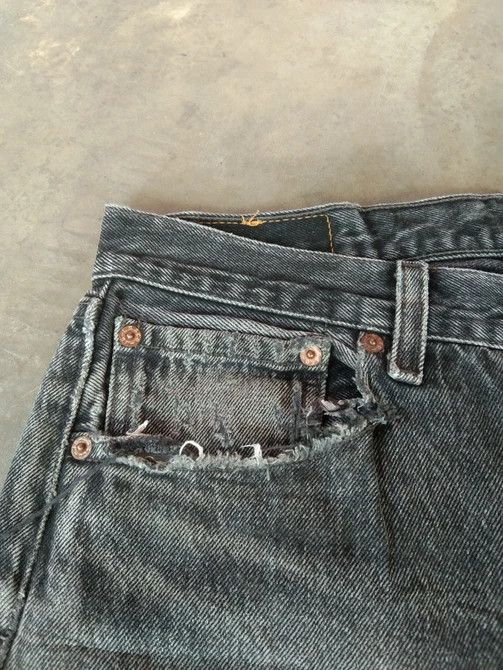 Levi's 90s Vintage Levi's 501 Made In USA Distressed Jeans 33x30 Size US 33 - 10 Thumbnail
