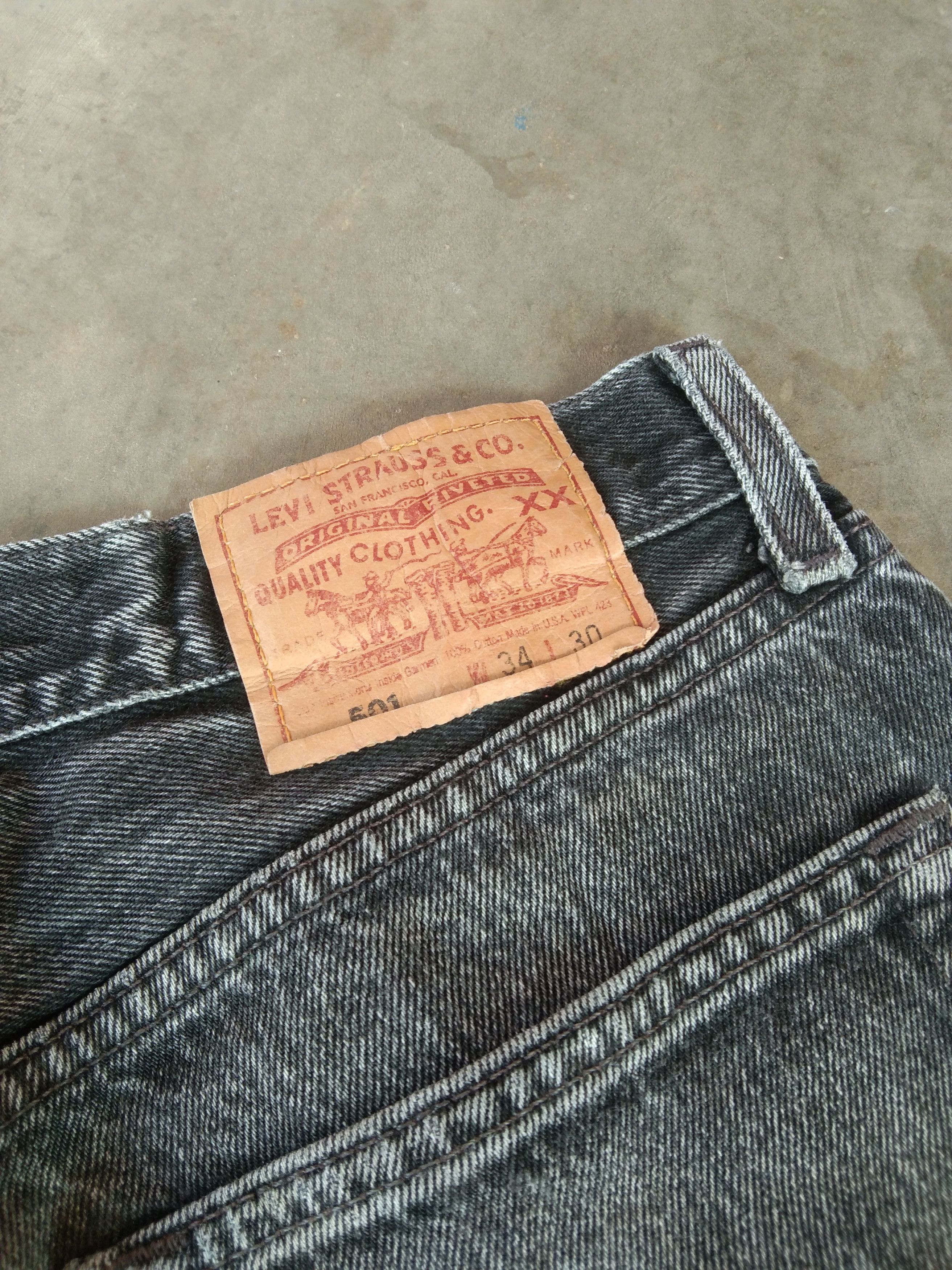 Levi's 90s Vintage Levi's 501 Made In USA Distressed Jeans 33x30 Size US 33 - 3 Thumbnail
