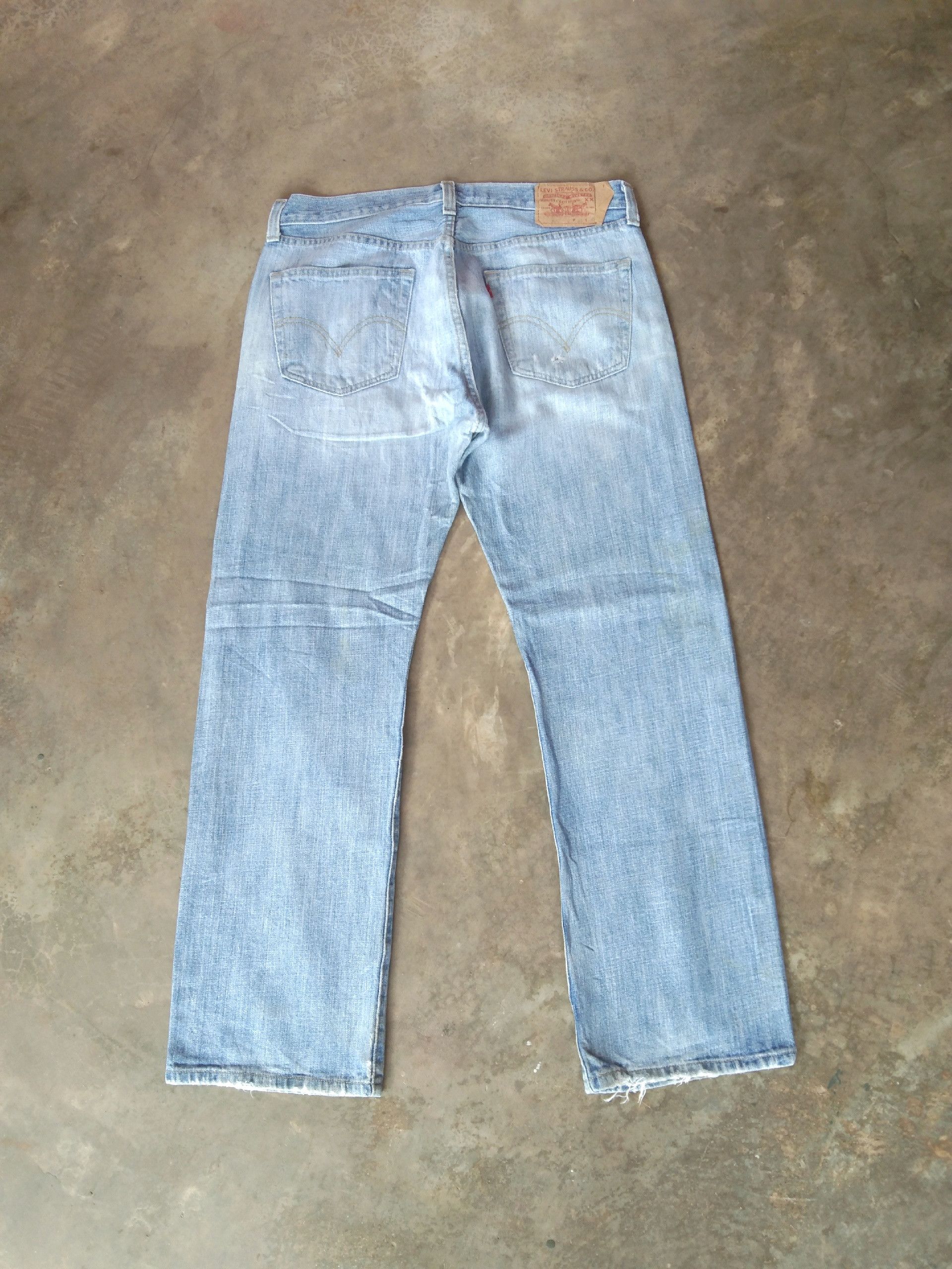 Jeans Levi's 505 Homme Délavé Naturel - Taille 34x30 Coupe Régulière - Occasion TB