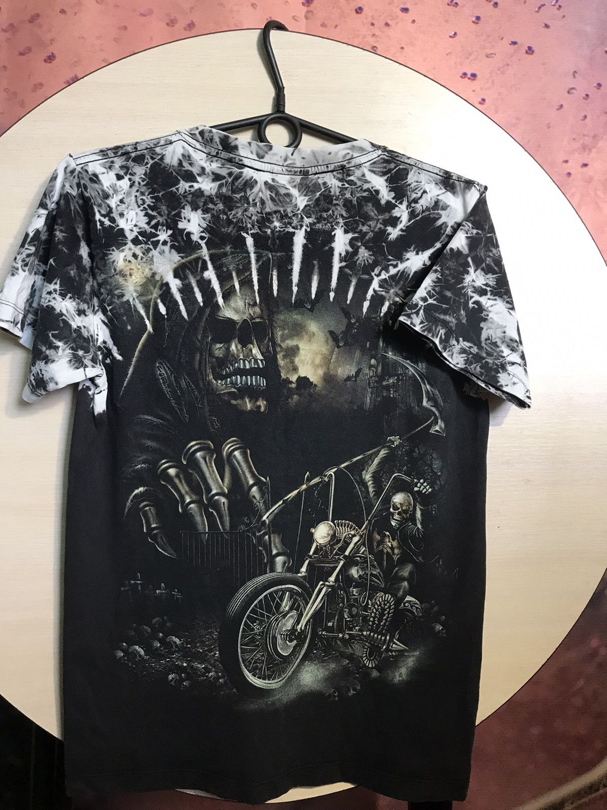 Band Tees Vintage Survivors band rock skull skeleton tee Size US S / EU 44-46 / 1 - 7 Thumbnail