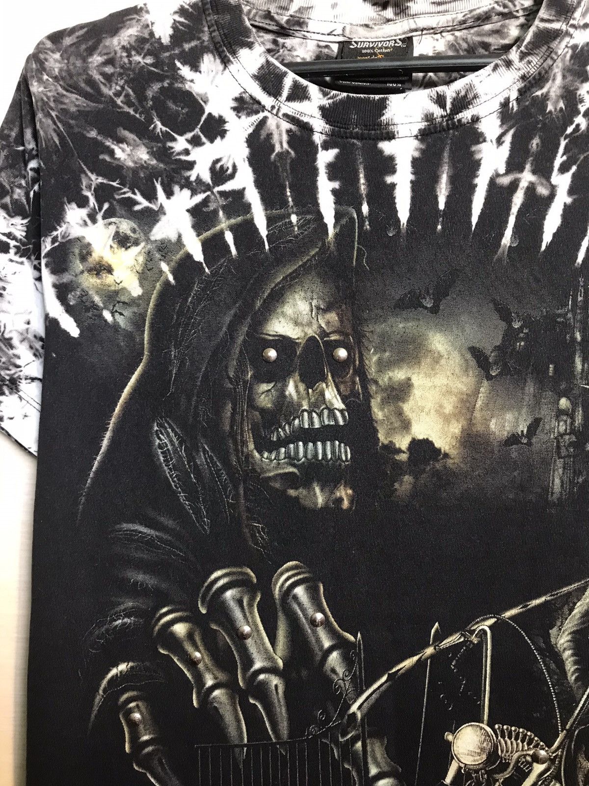 Band Tees Vintage Survivors band rock skull skeleton tee Size US S / EU 44-46 / 1 - 4 Thumbnail
