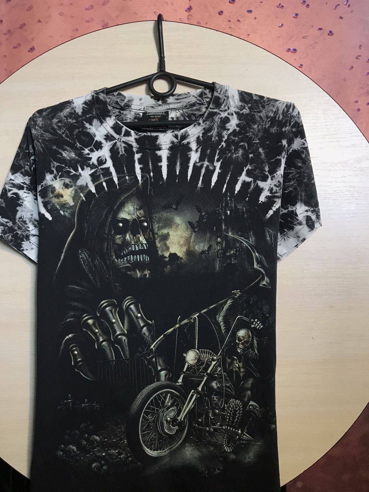 Band Tees Vintage Survivors band rock skull skeleton tee Size US S / EU 44-46 / 1 - 2 Thumbnail