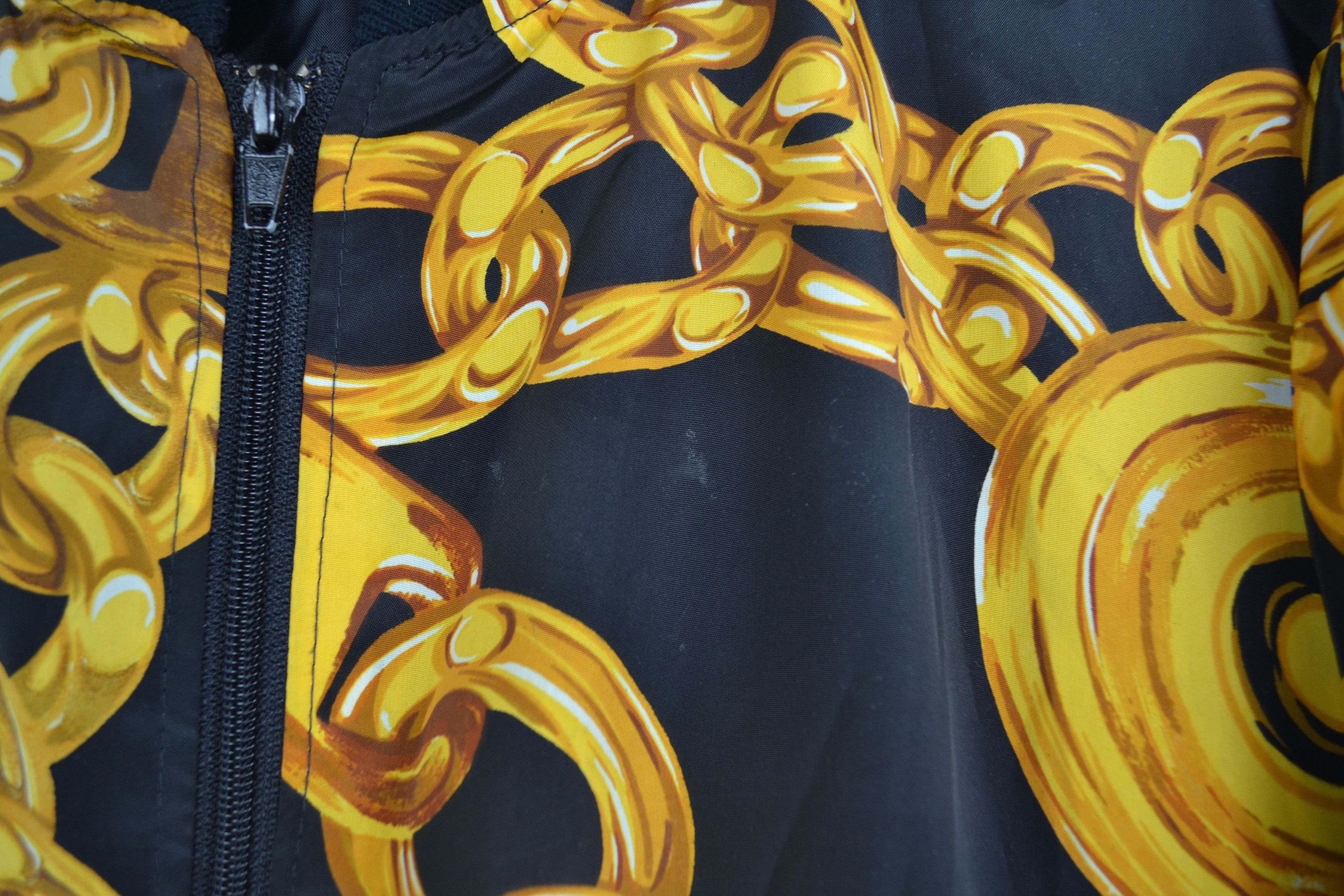 Vintage 🔴 VERSACE Style Baroque Chains Jacket Zip Black Gold Size US M / EU 48-50 / 2 - 3 Thumbnail