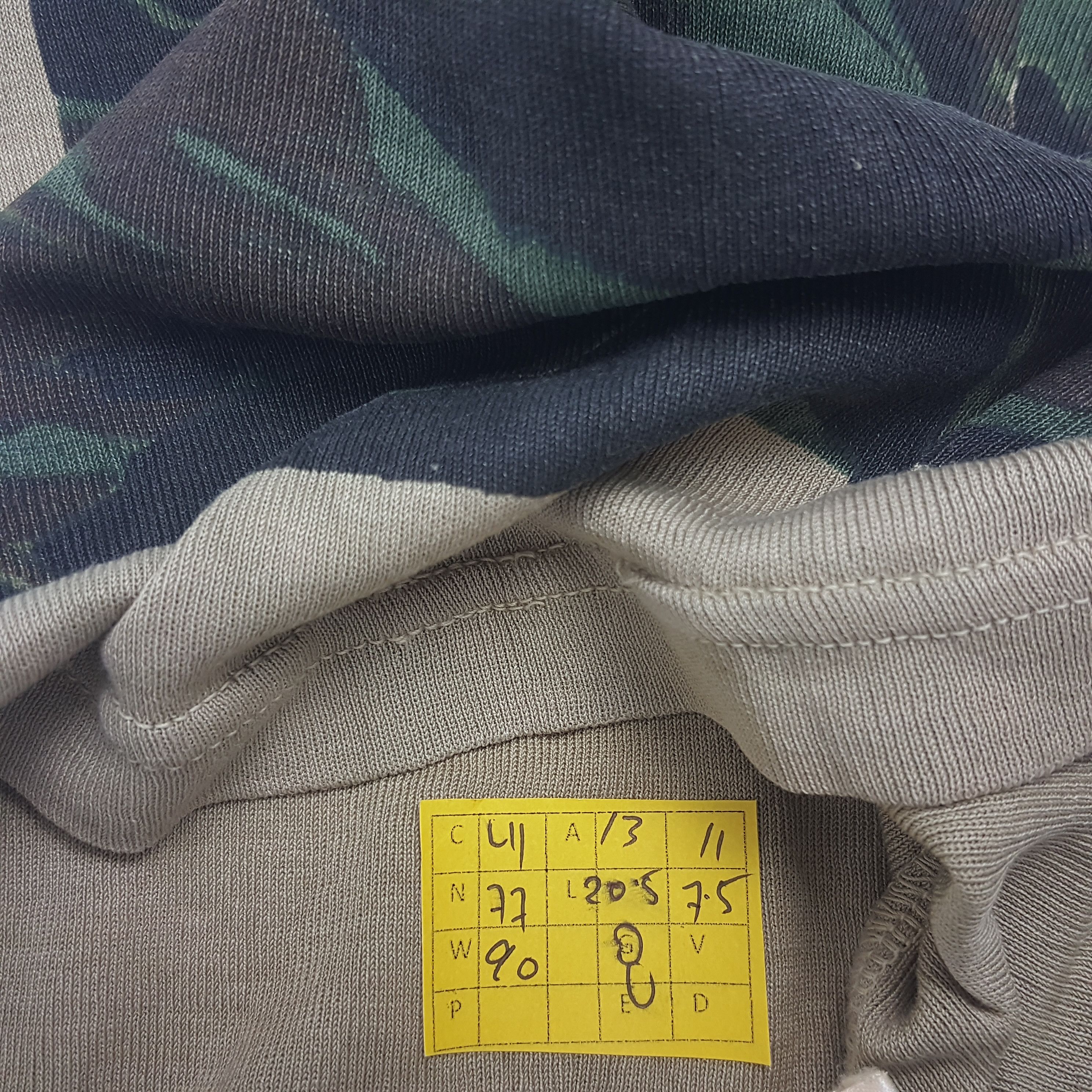Hysteric Glamour × Japanese Brand × Vintage Vintage HYSTERIC GLAMOUR Japanese Brand Camo Design T-Shirt Size XXS / US 00 / IT 34 - 4 Thumbnail