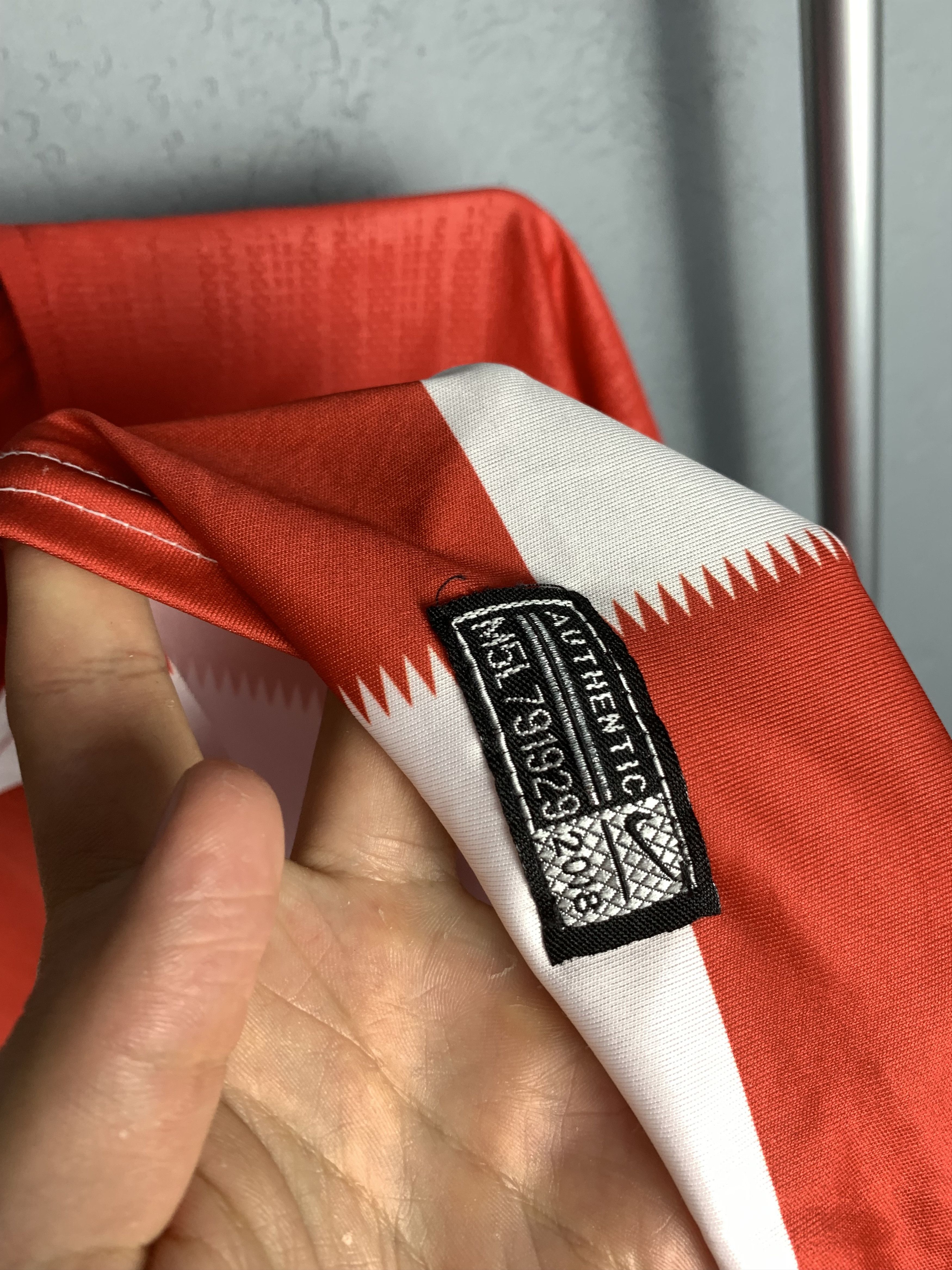 Nike × Vintage Bootleg Nike Croatia Rakitic Soccer / Football Jersey Tee Size US L / EU 52-54 / 3 - 4 Thumbnail