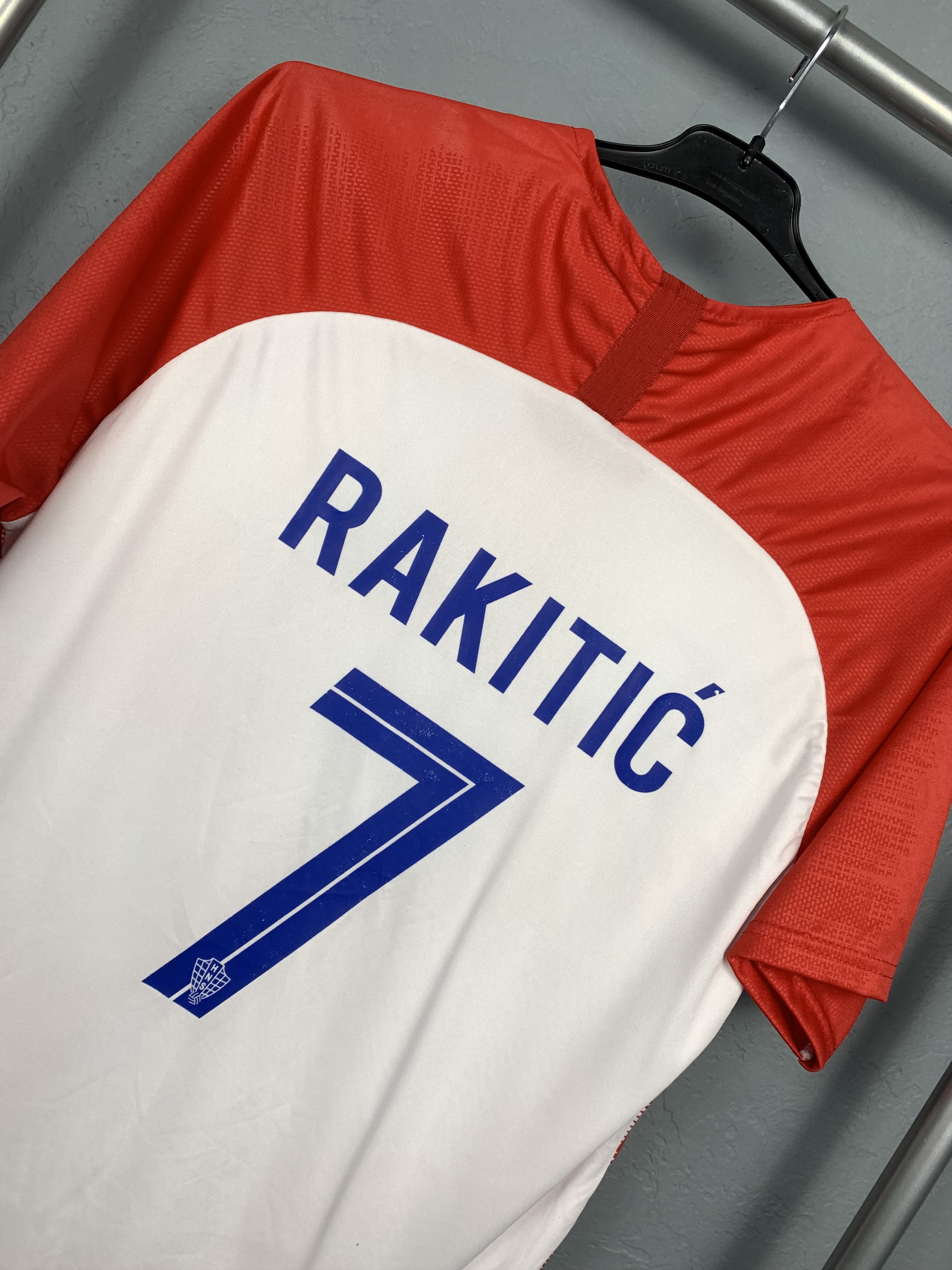 Nike × Vintage Bootleg Nike Croatia Rakitic Soccer / Football Jersey Tee Size US L / EU 52-54 / 3 - 6 Thumbnail