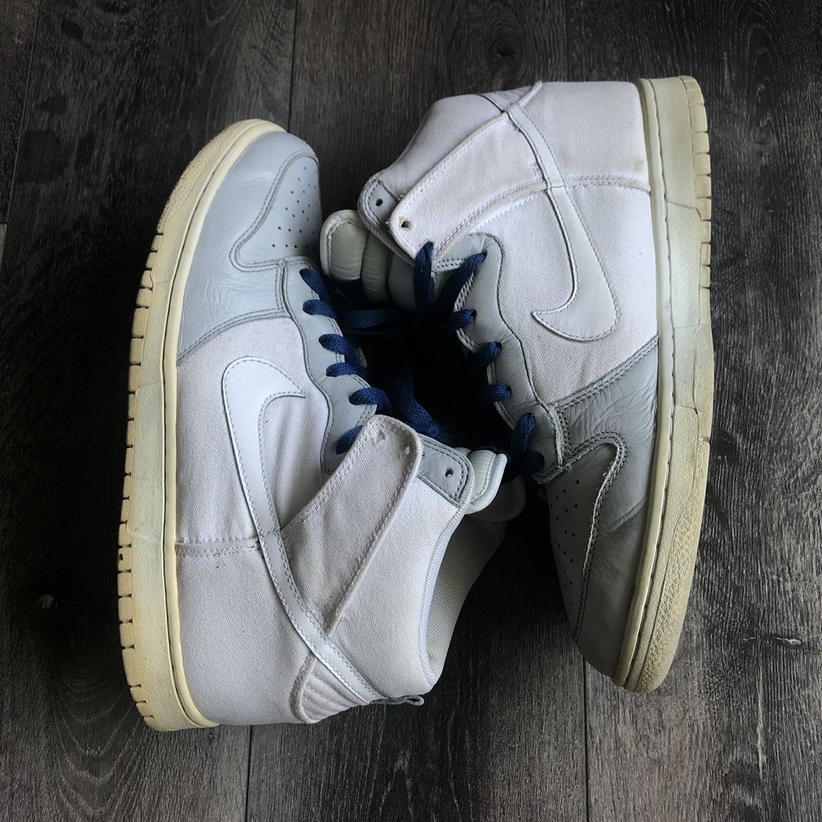Nike Vintage Nike Dunk High White Shoes 2012 317982-125 Size US 10.5 / EU 43-44 - 3 Thumbnail
