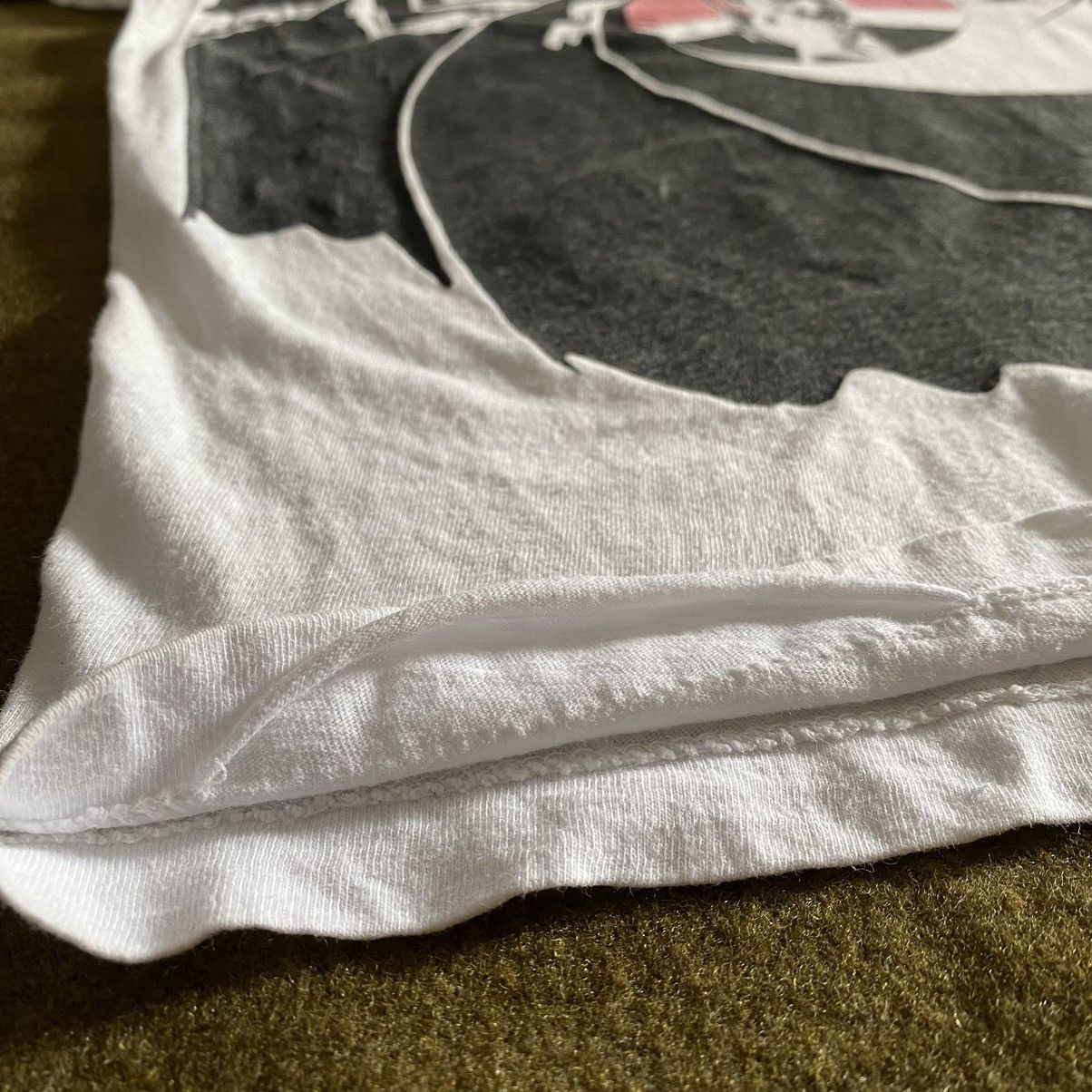Vintage VINTAGE 80S JAMES BOND MOVIE T-SHIRT Size US S / EU 44-46 / 1 - 8 Thumbnail