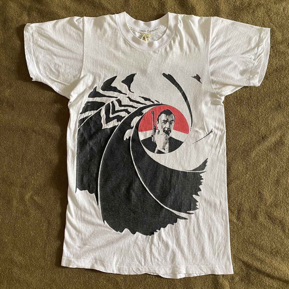 Vintage VINTAGE 80S JAMES BOND MOVIE T-SHIRT Size US S / EU 44-46 / 1 - 1 Thumbnail