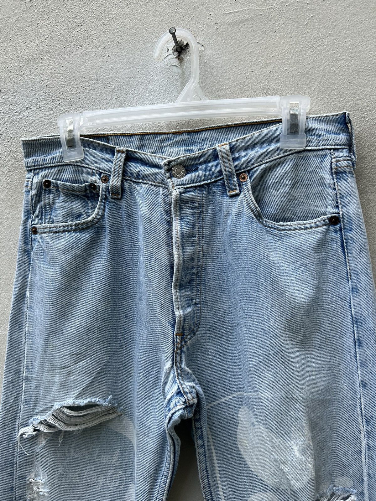 Levi's Vintage 1995 Levi’s 501 Rips Fade Light Blue Denim Jeans Size US 30 / EU 46 - 7 Thumbnail