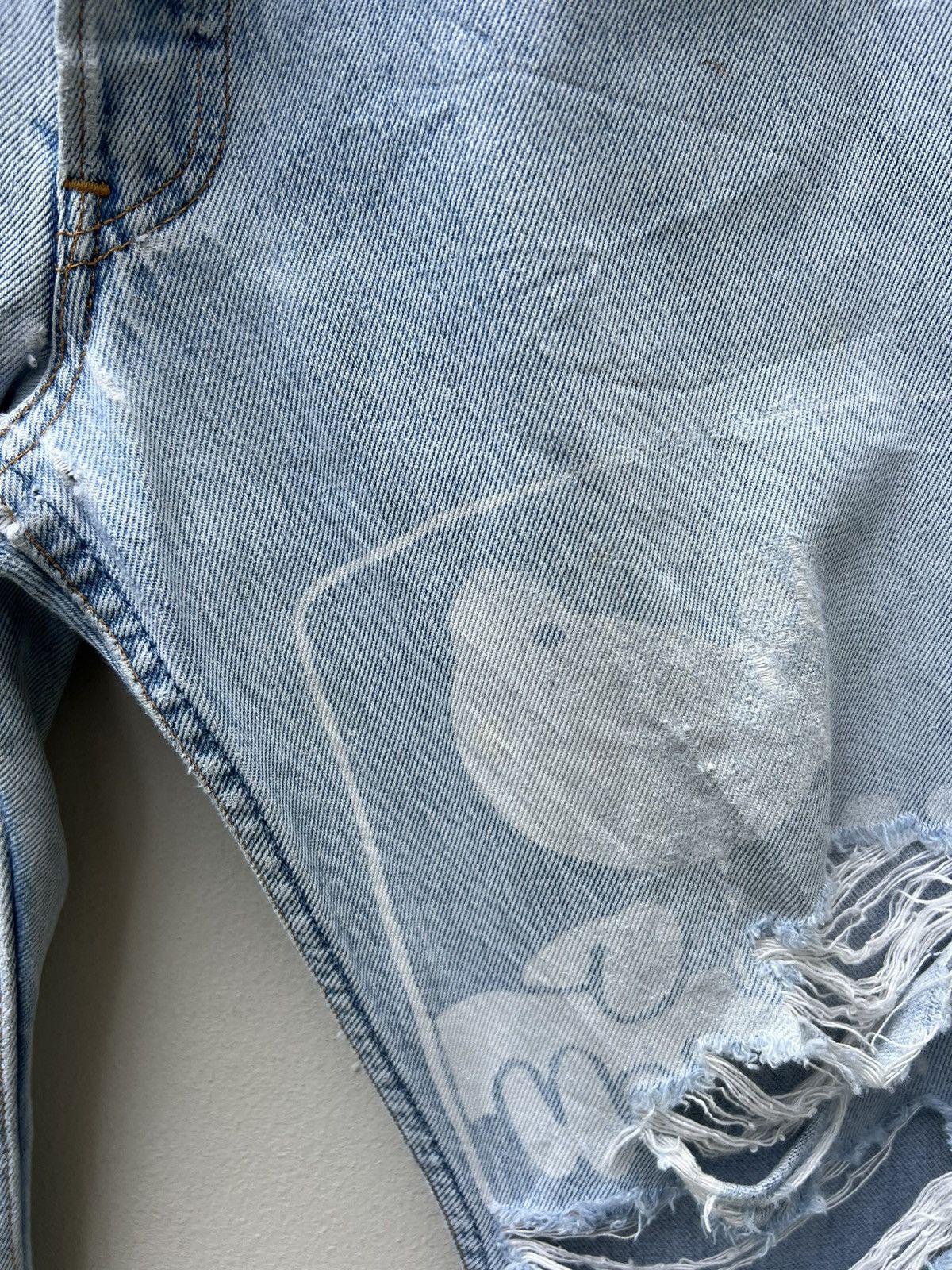 Levi's Vintage 1995 Levi’s 501 Rips Fade Light Blue Denim Jeans Size US 30 / EU 46 - 13 Thumbnail