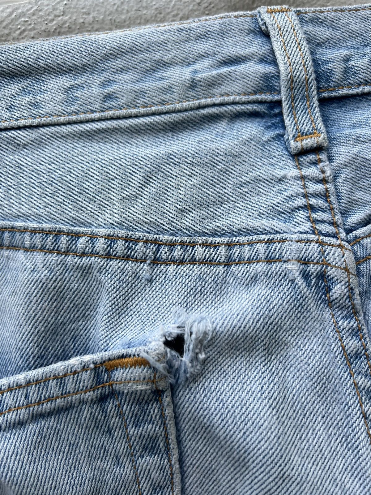 Levi's Vintage 1995 Levi’s 501 Rips Fade Light Blue Denim Jeans Size US 30 / EU 46 - 18 Thumbnail