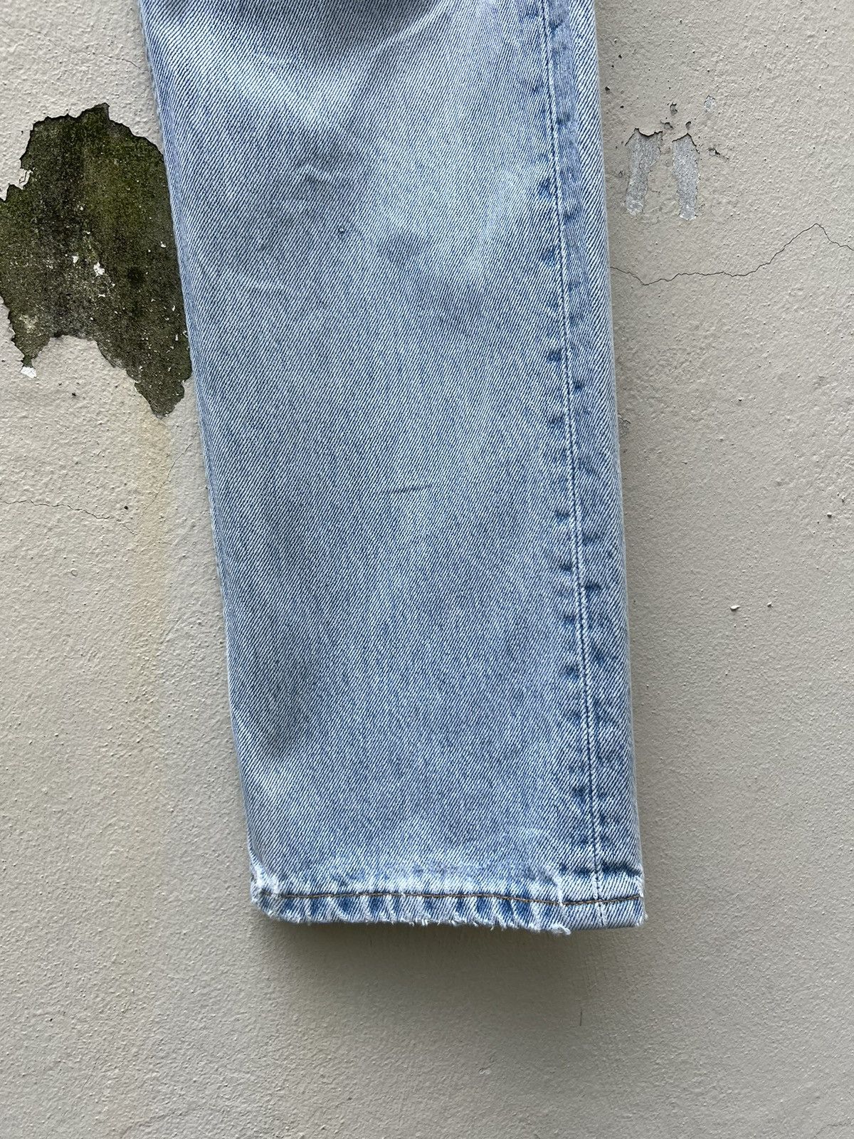 Levi's Vintage 1995 Levi’s 501 Rips Fade Light Blue Denim Jeans Size US 30 / EU 46 - 15 Thumbnail