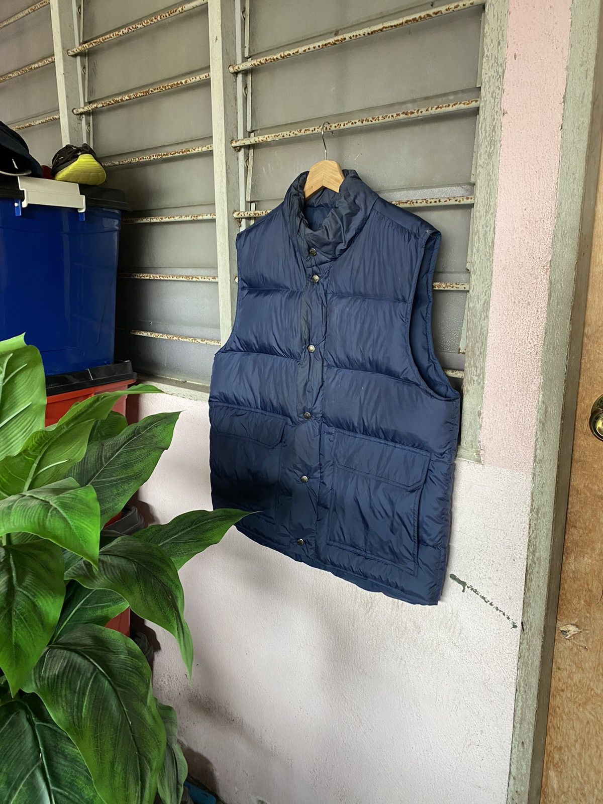 image of Outdoor Life x Tracey Vest Steals Uniqlo Puffer Vest Jacket in Blue, Men's (Size XL)