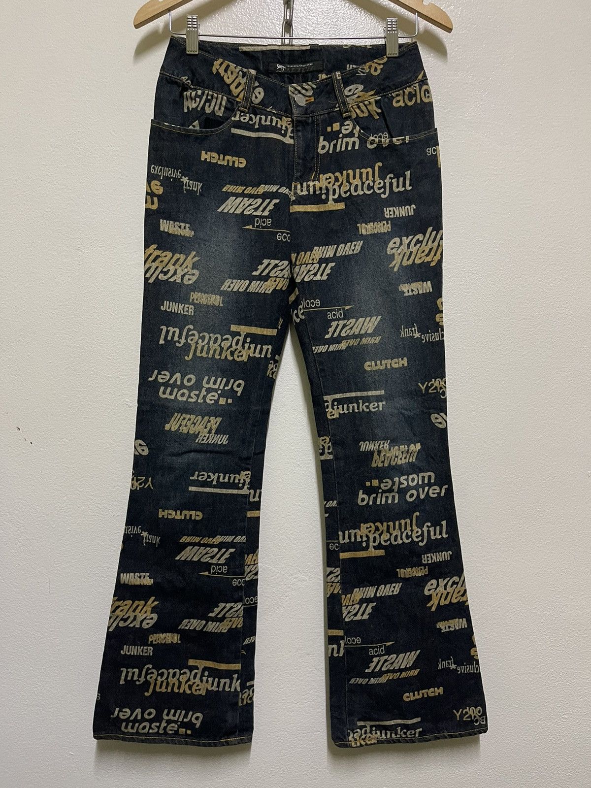 Japanese Brand × Vintage Clutch Flare Jeans Full Printed Size 26" / US 2 / IT 38 - 1 Thumbnail
