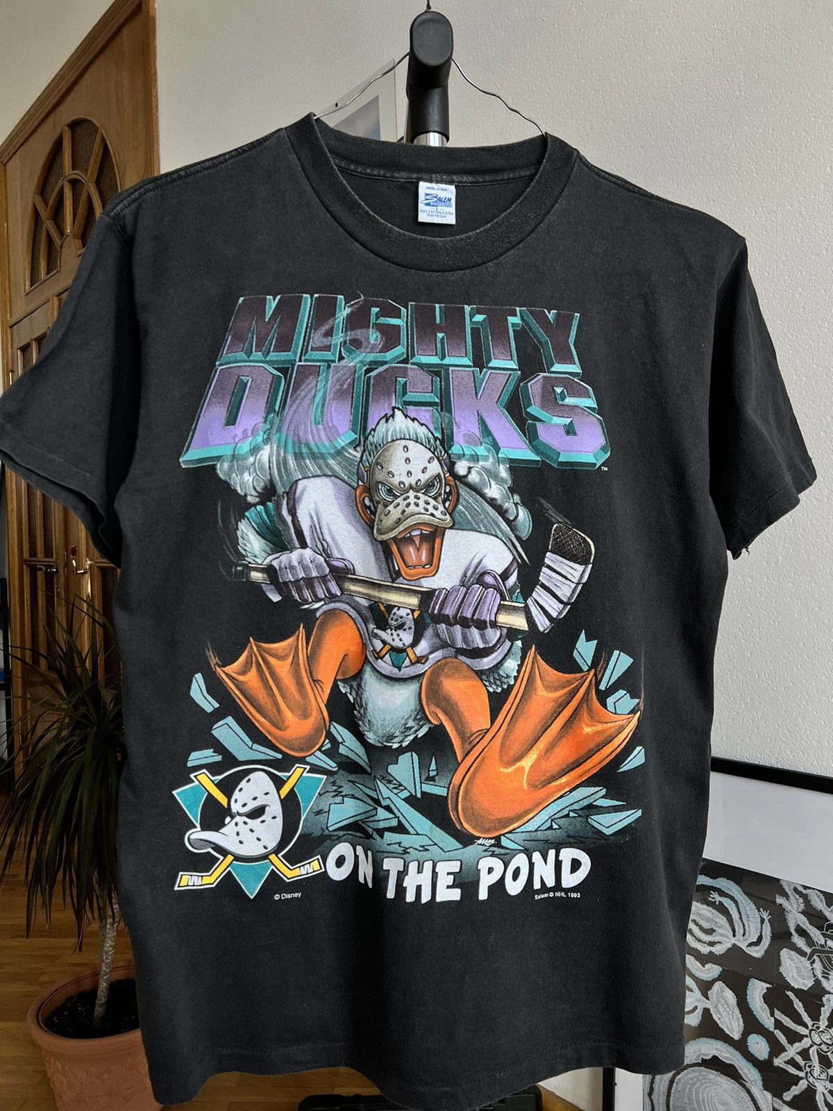 Vintage Vintage 1993 Mighty Ducks Shirt Black Colorful On The Pond ...