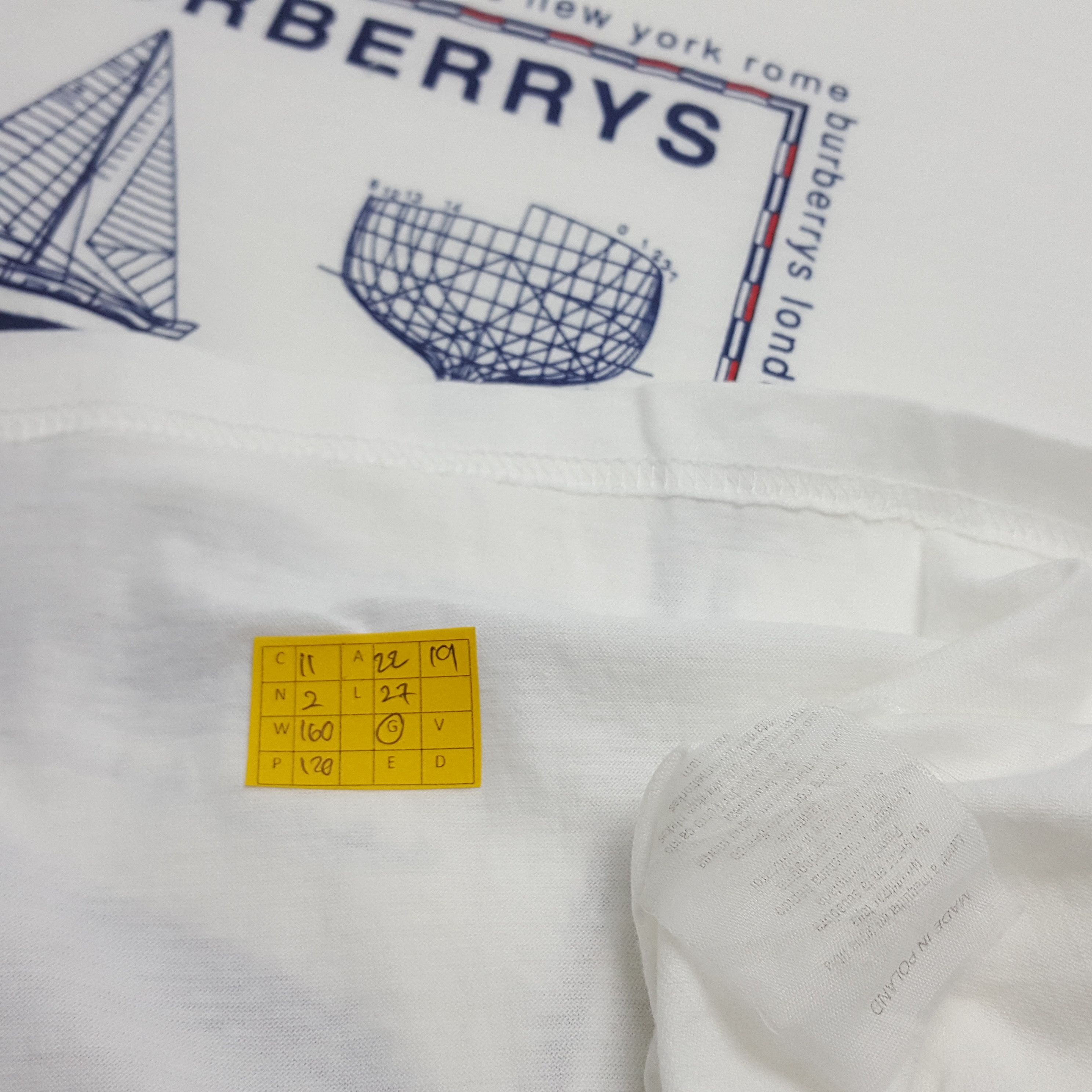 Burberry × Vintage Vintage Burberry's OF LONDON nice design t-shirt cp1 Size US L / EU 52-54 / 3 - 4 Thumbnail