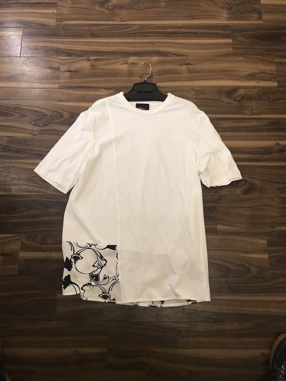 3.1 Phillip Lim White Tee With Floral Bottom Detail Size US M / EU 48-50 / 2 - 3 Thumbnail
