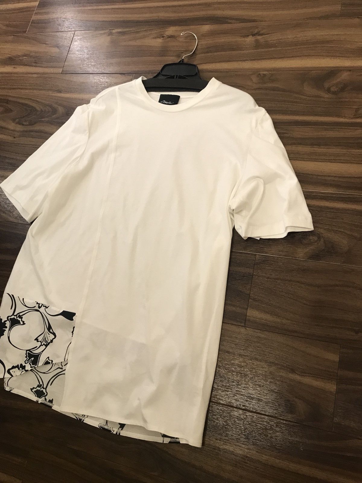 3.1 Phillip Lim White Tee With Floral Bottom Detail Size US M / EU 48-50 / 2 - 9 Thumbnail