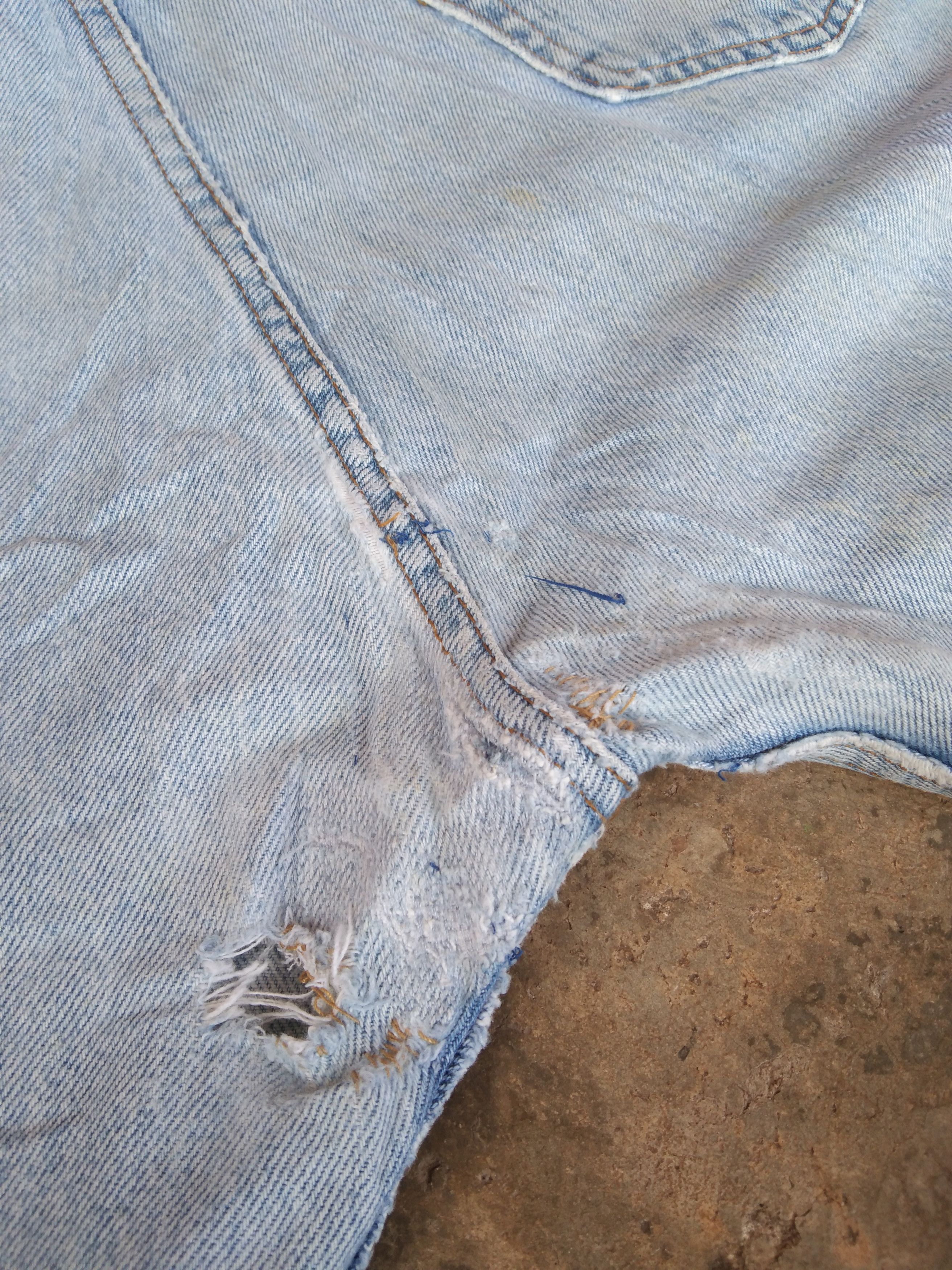 Levi's 90s Vintage Levi's 501 Made In USA Distressed Jeans 34x32 Size US 34 / EU 50 - 10 Thumbnail