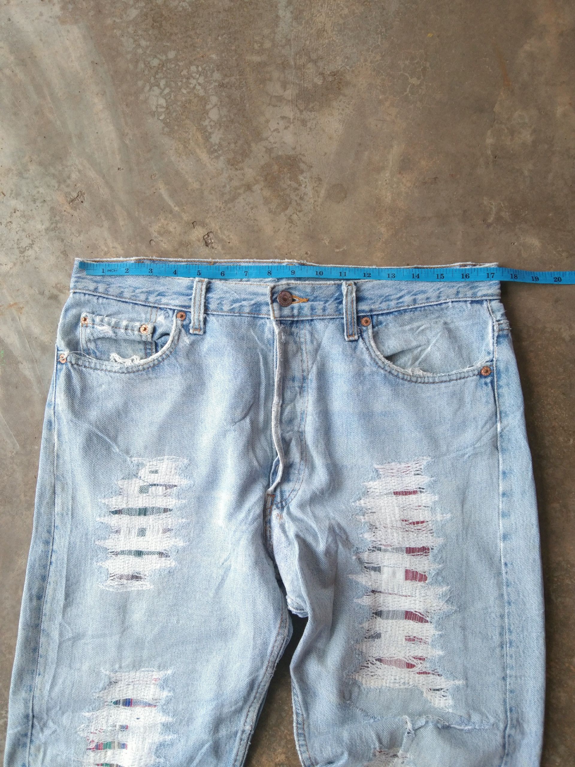 Levi's 90s Vintage Levi's 501 Made In USA Distressed Jeans 34x32 Size US 34 / EU 50 - 14 Thumbnail