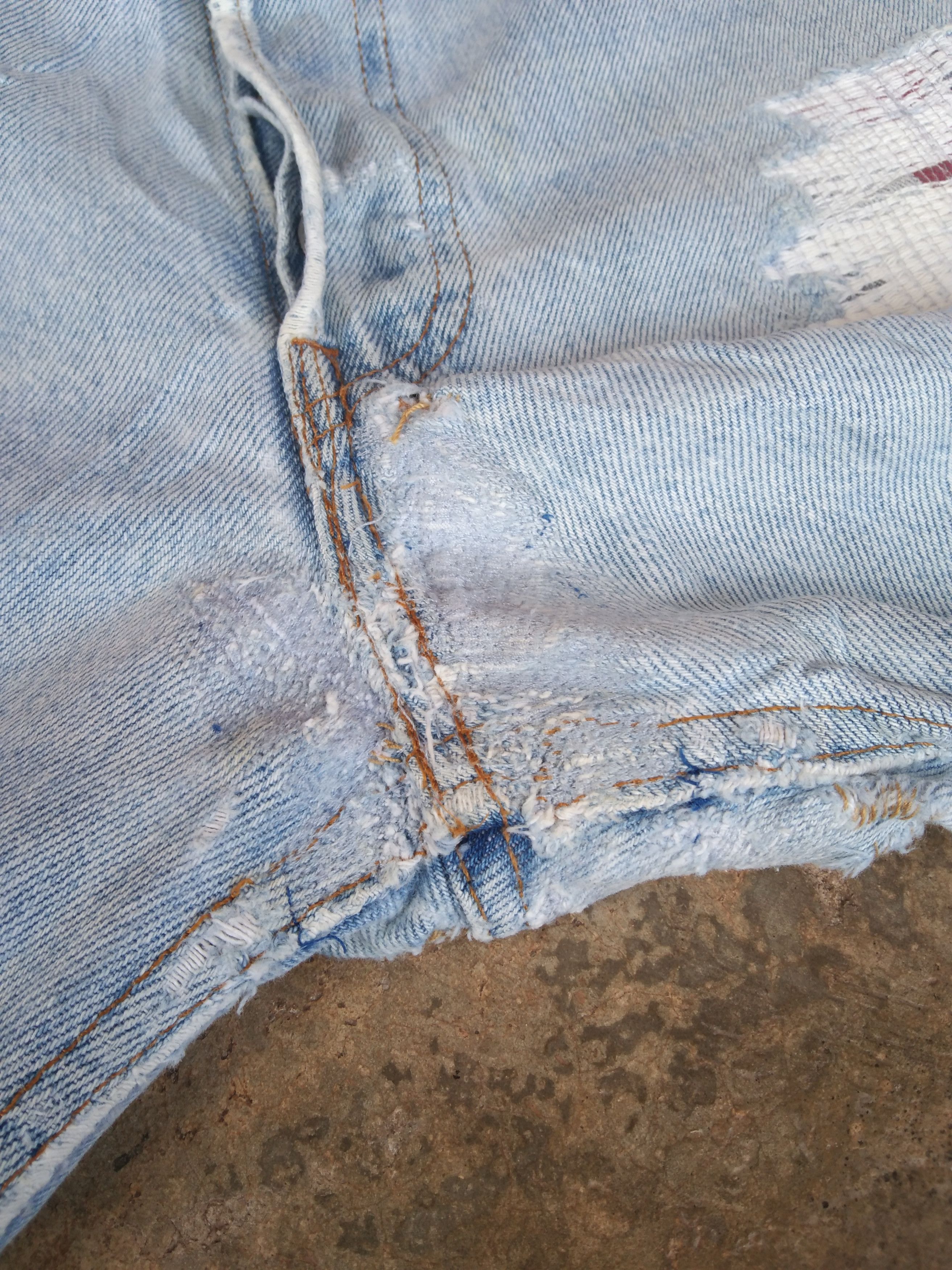 Levi's 90s Vintage Levi's 501 Made In USA Distressed Jeans 34x32 Size US 34 / EU 50 - 11 Thumbnail