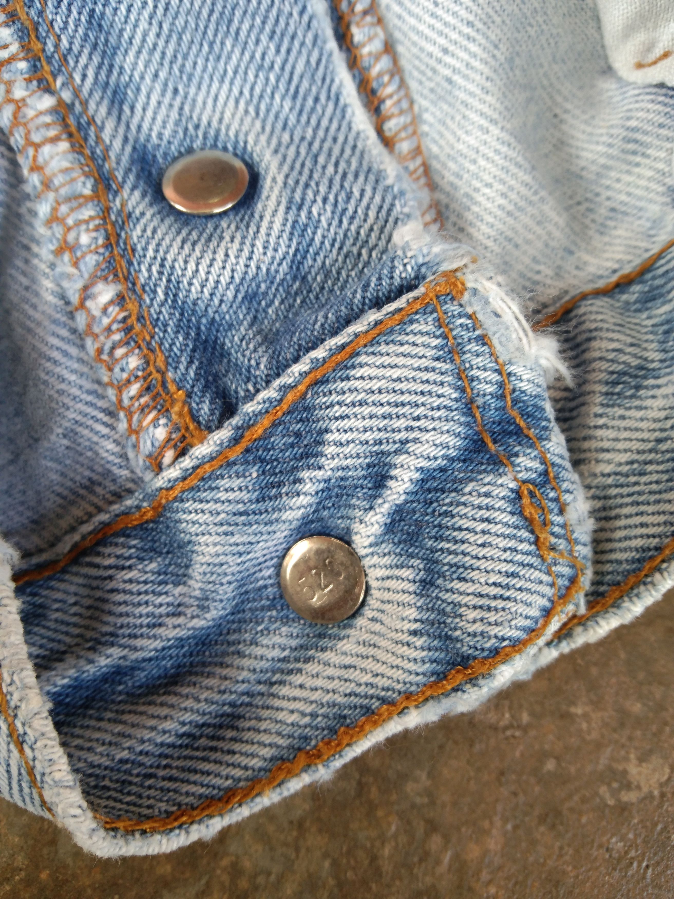 Levi's 90s Vintage Levi's 501 Made In USA Distressed Jeans 34x32 Size US 34 / EU 50 - 16 Thumbnail