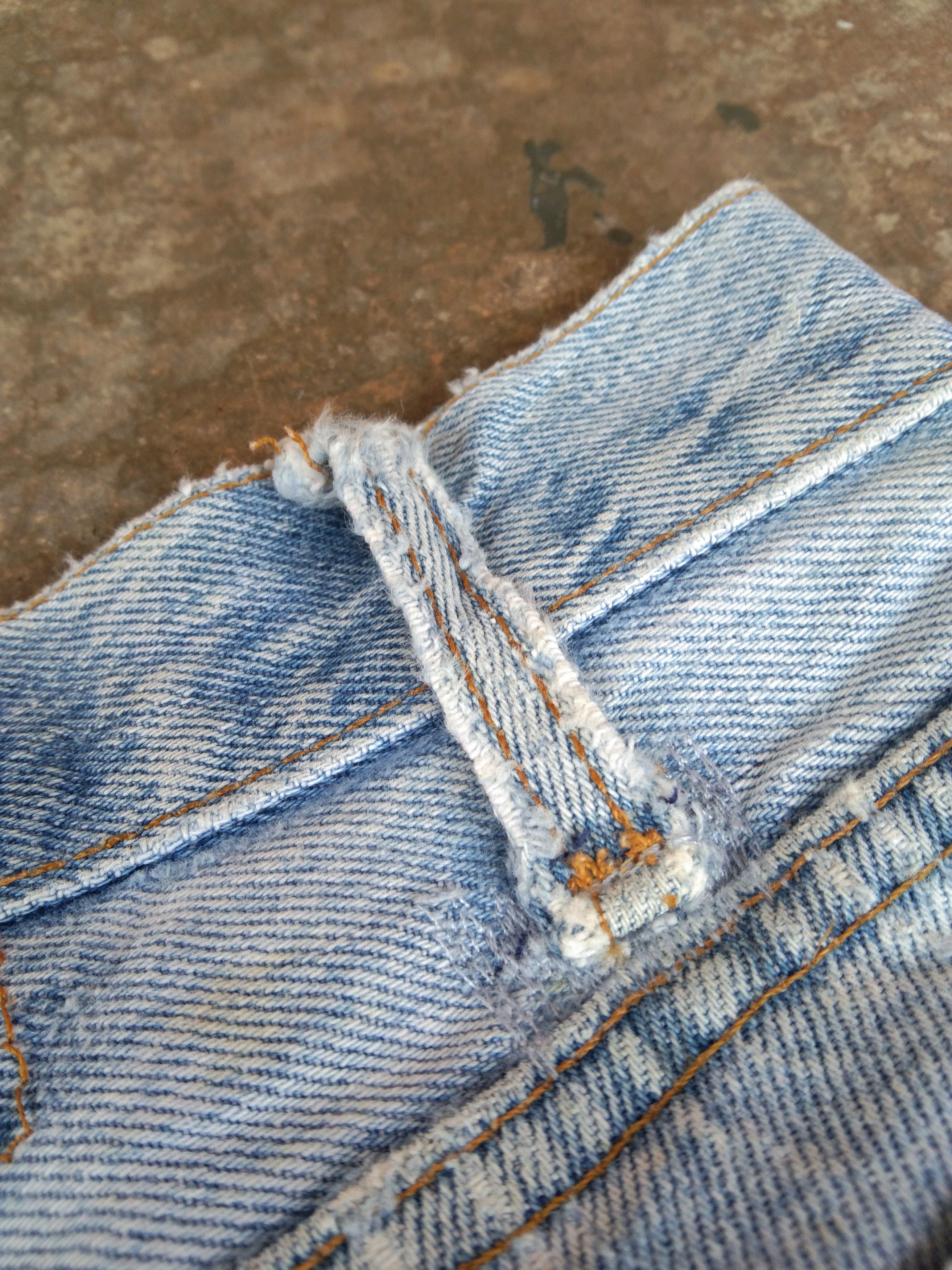 Levi's 90s Vintage Levi's 501 Made In USA Distressed Jeans 34x32 Size US 34 / EU 50 - 5 Thumbnail