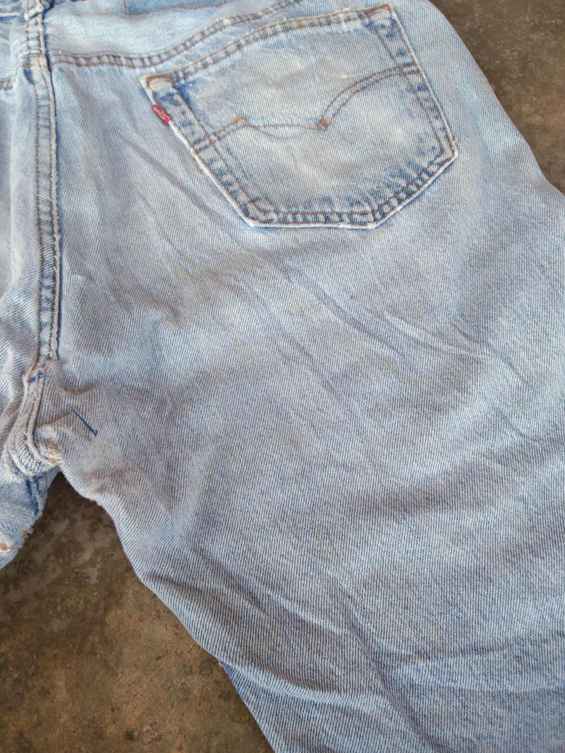 Levi's 90s Vintage Levi's 501 Made In USA Distressed Jeans 34x32 Size US 34 / EU 50 - 4 Thumbnail