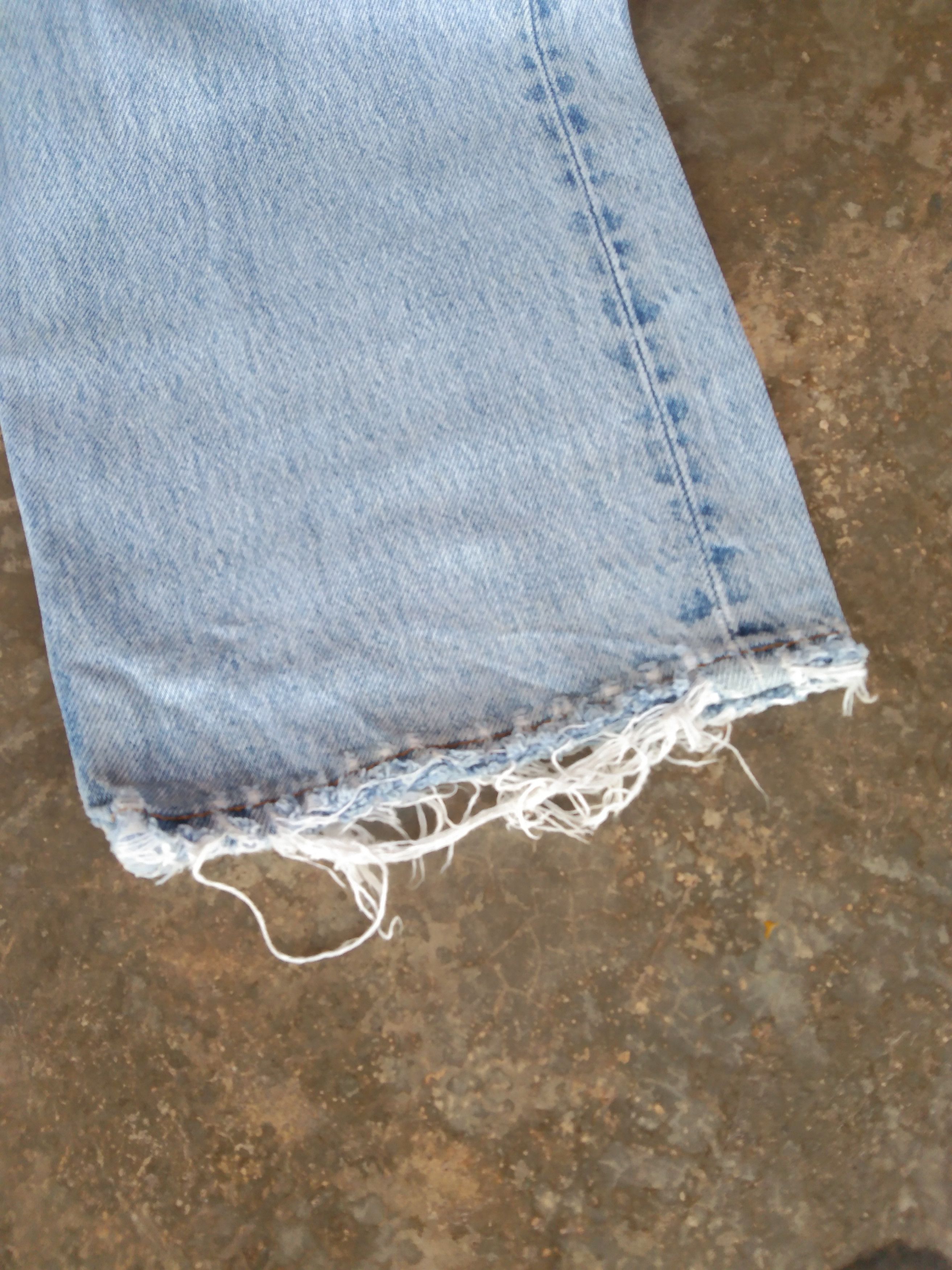 Levi's 90s Vintage Levi's 501 Made In USA Distressed Jeans 34x32 Size US 34 / EU 50 - 8 Thumbnail